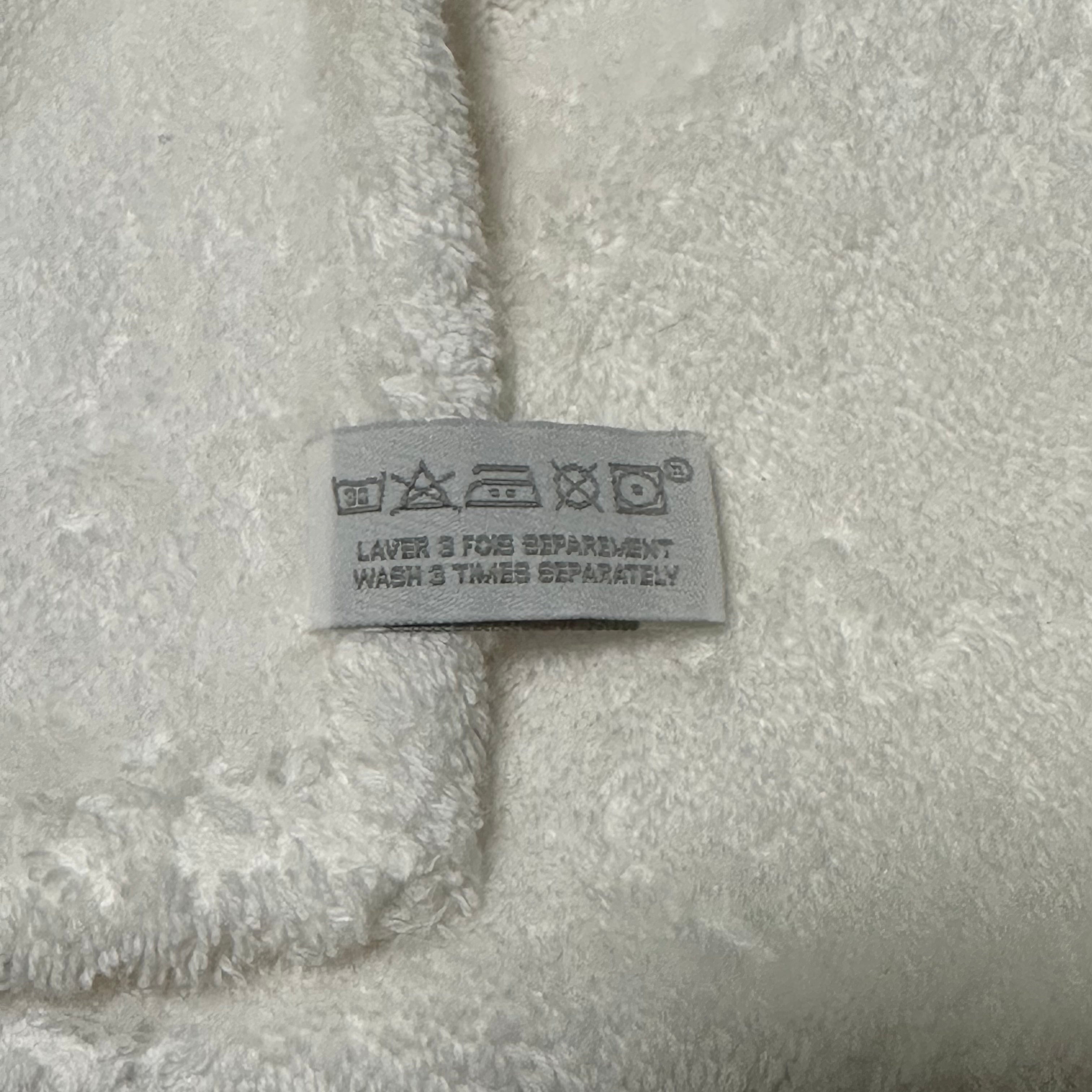 CHANEL Sport Spring Summer 2005 CC Logo Camelia Beach Towel - 5