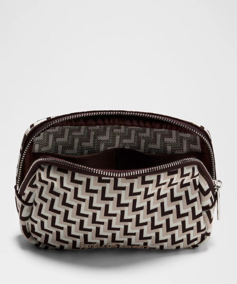 Everywhere Belt Bag 1L *L Monogram Knit 5