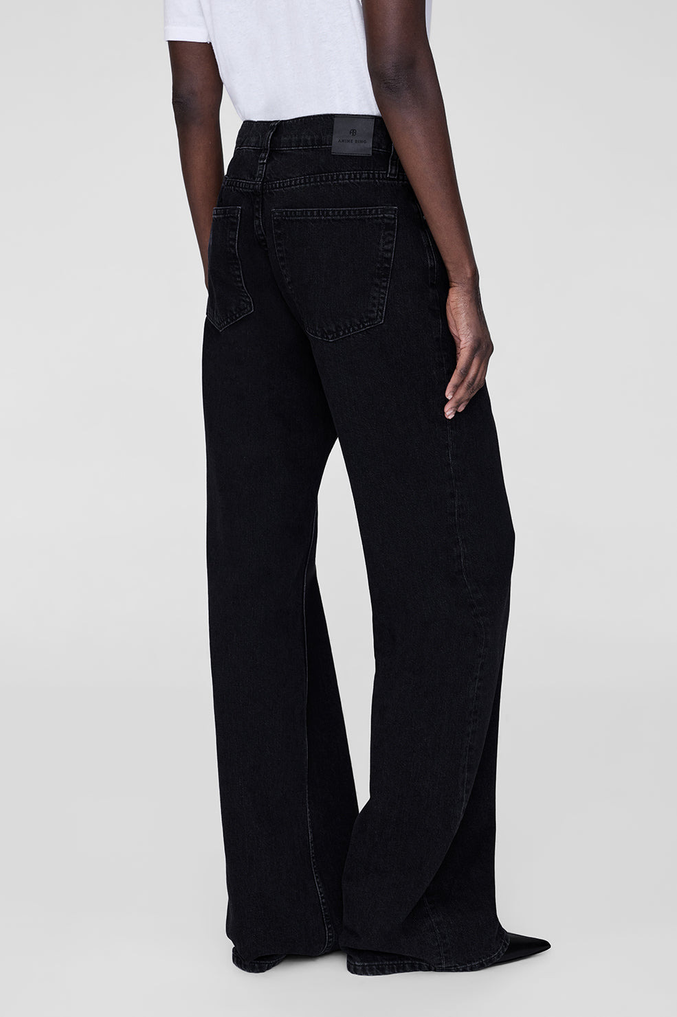 Hugh Jean - Vintage Black - 3