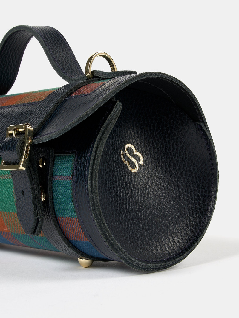 The Bowls Bag - Amnesty International & Navy Celtic Grain 5