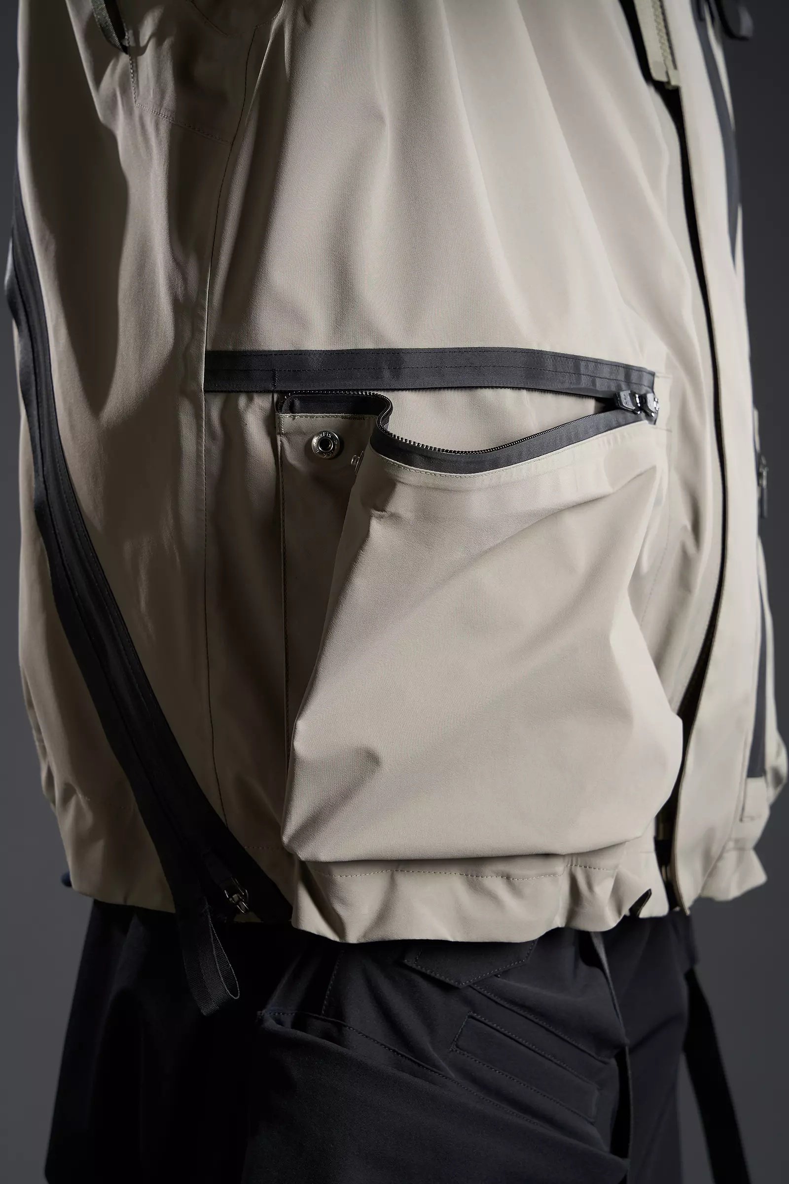 J115-GT-EX 3L Gore-Tex Pro Interops Jacket ALPHA GREEN / SILVER - 35