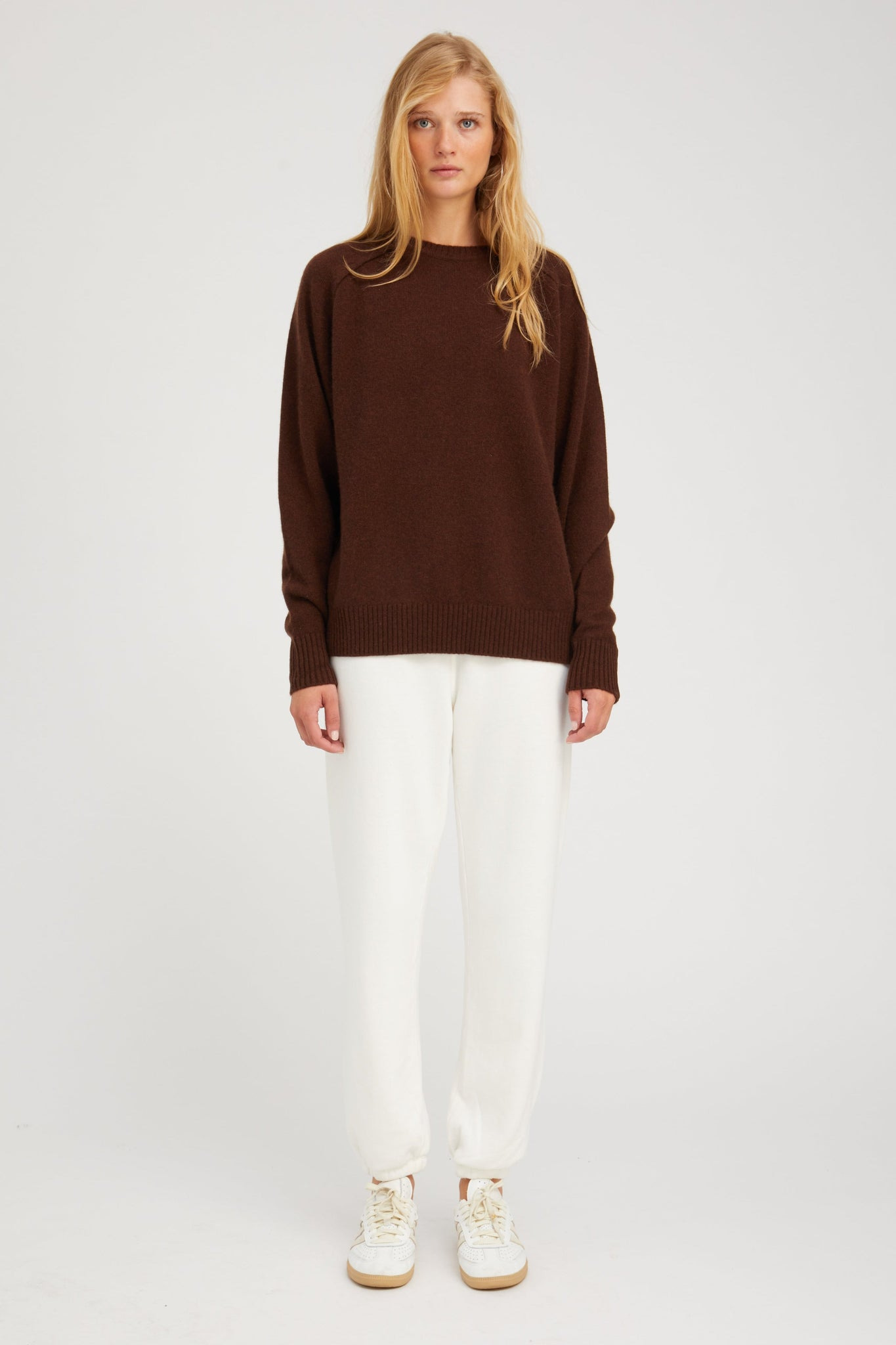 MOCHA CASHMERE BOYFRIEND SWEATER - 2