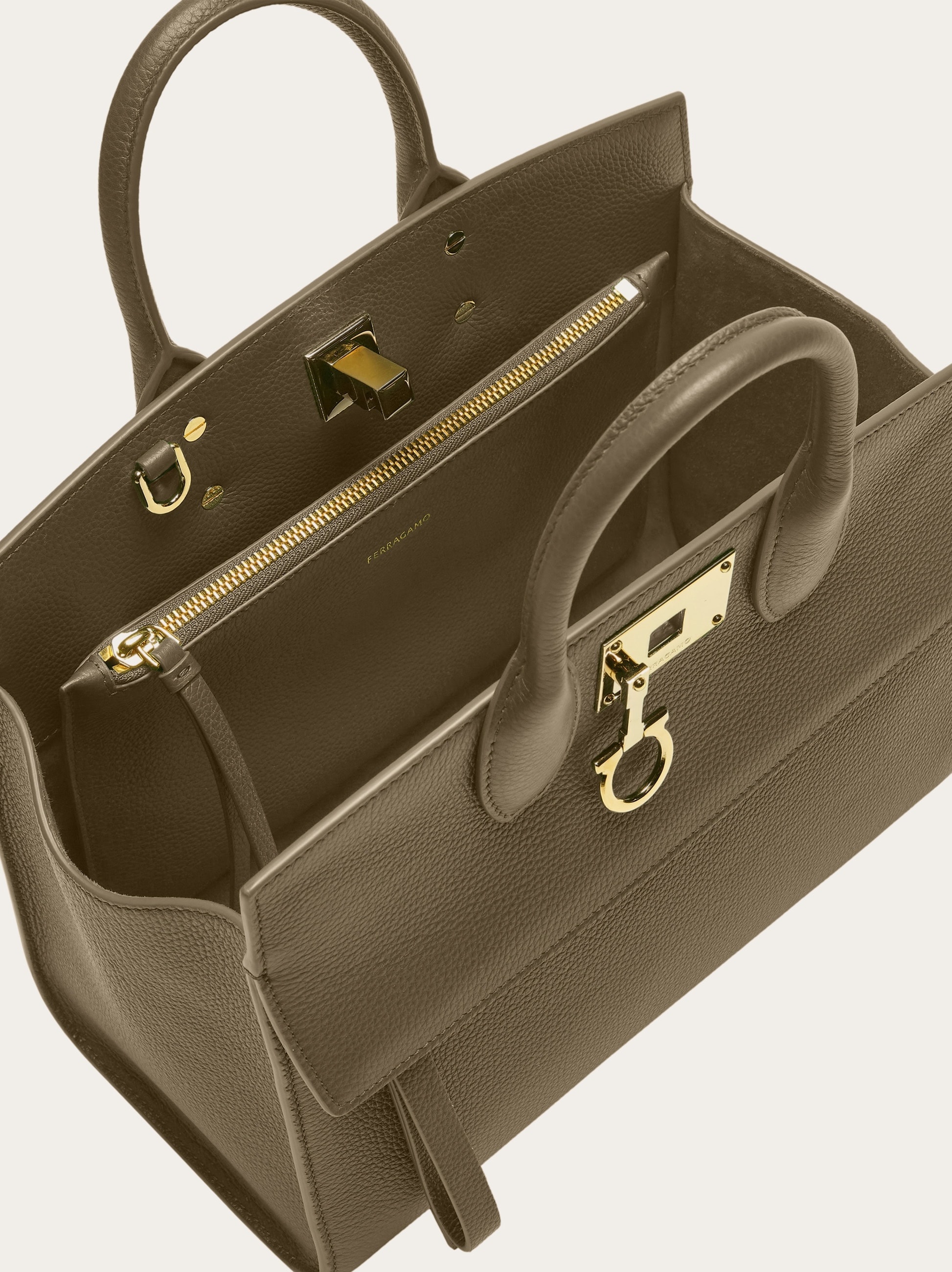 Ferragamo Studio Soft bag (M) - 6
