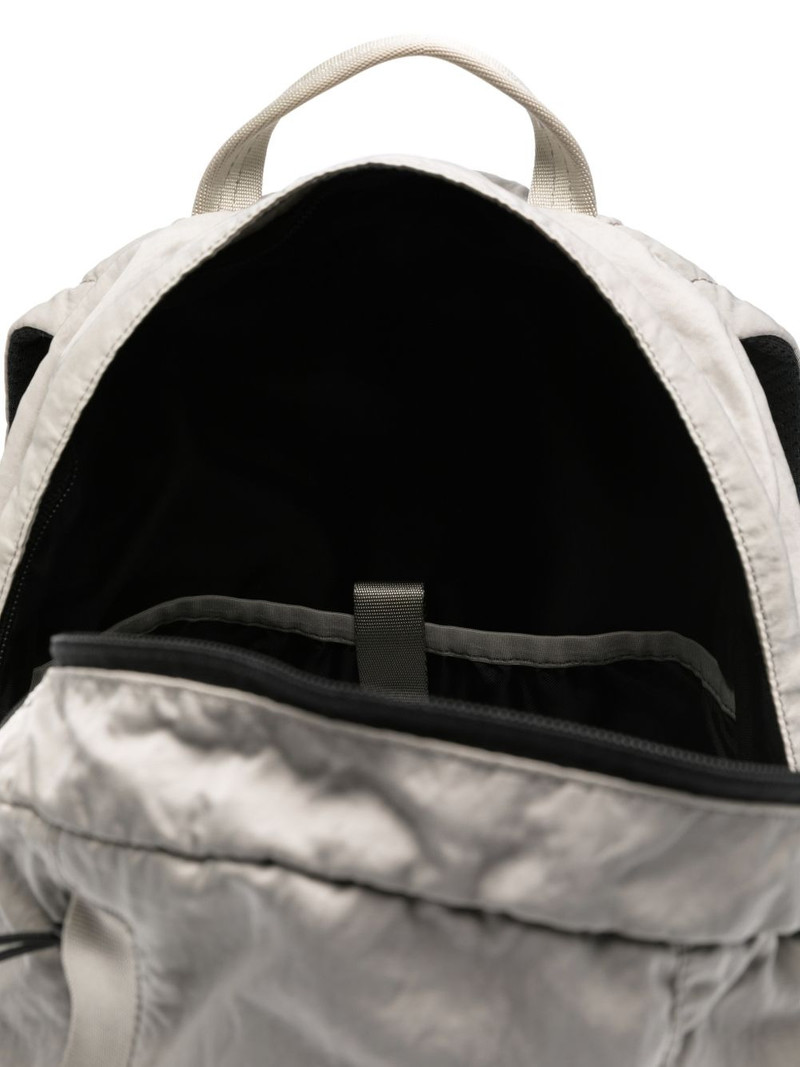 Lens-detail backpack 5