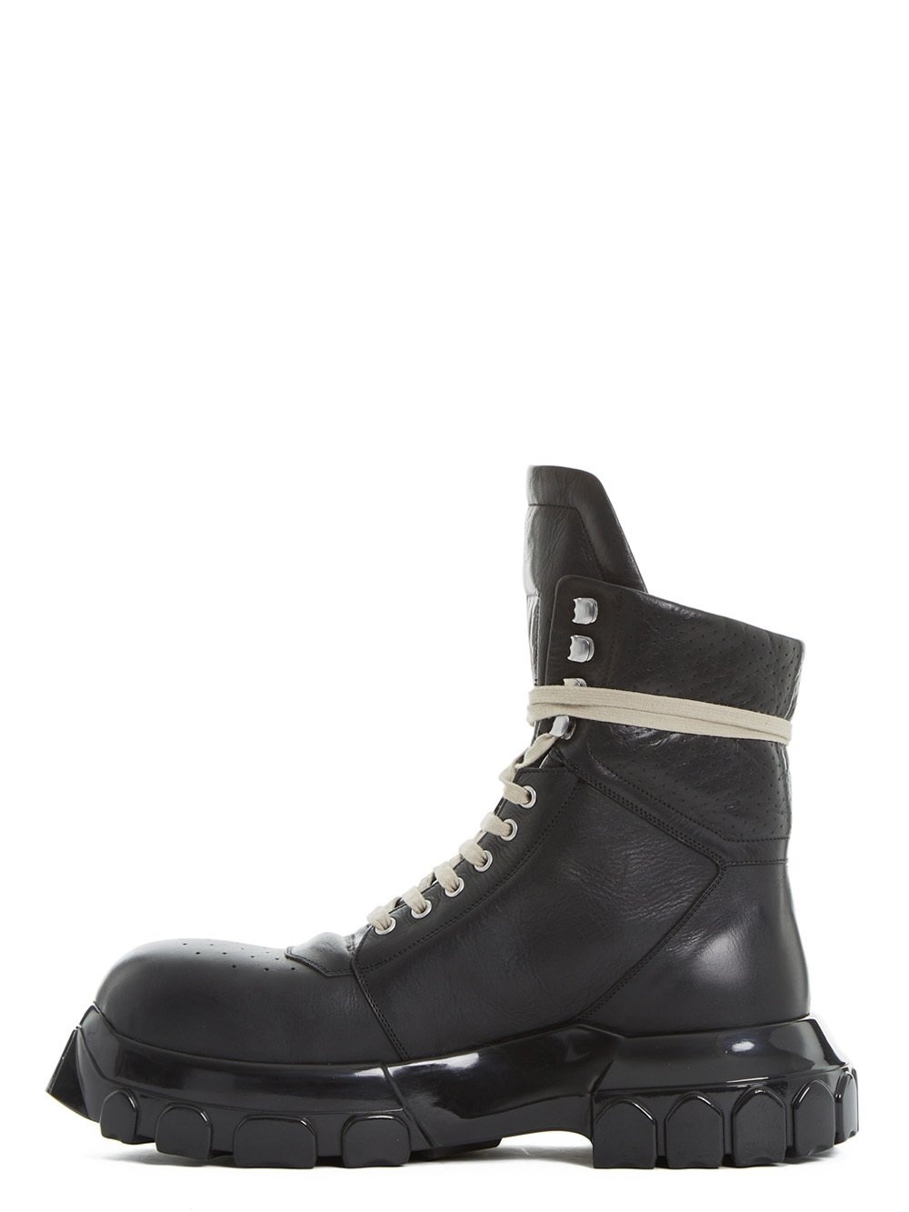 BOOTS - 3