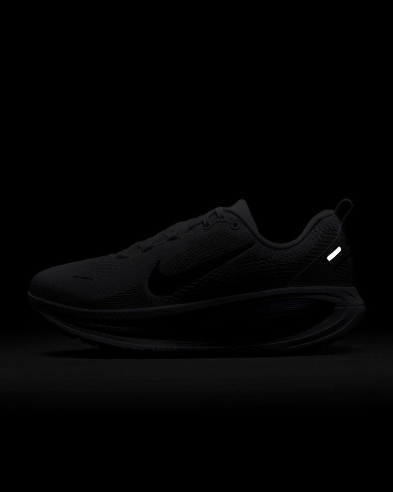 Nike Vomero 18 Women's Road Running Shoes 9