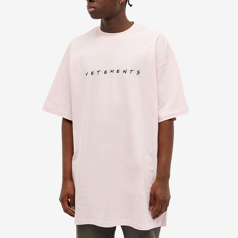 VETEMENTS Oversized Friendly Logo Tee - 4