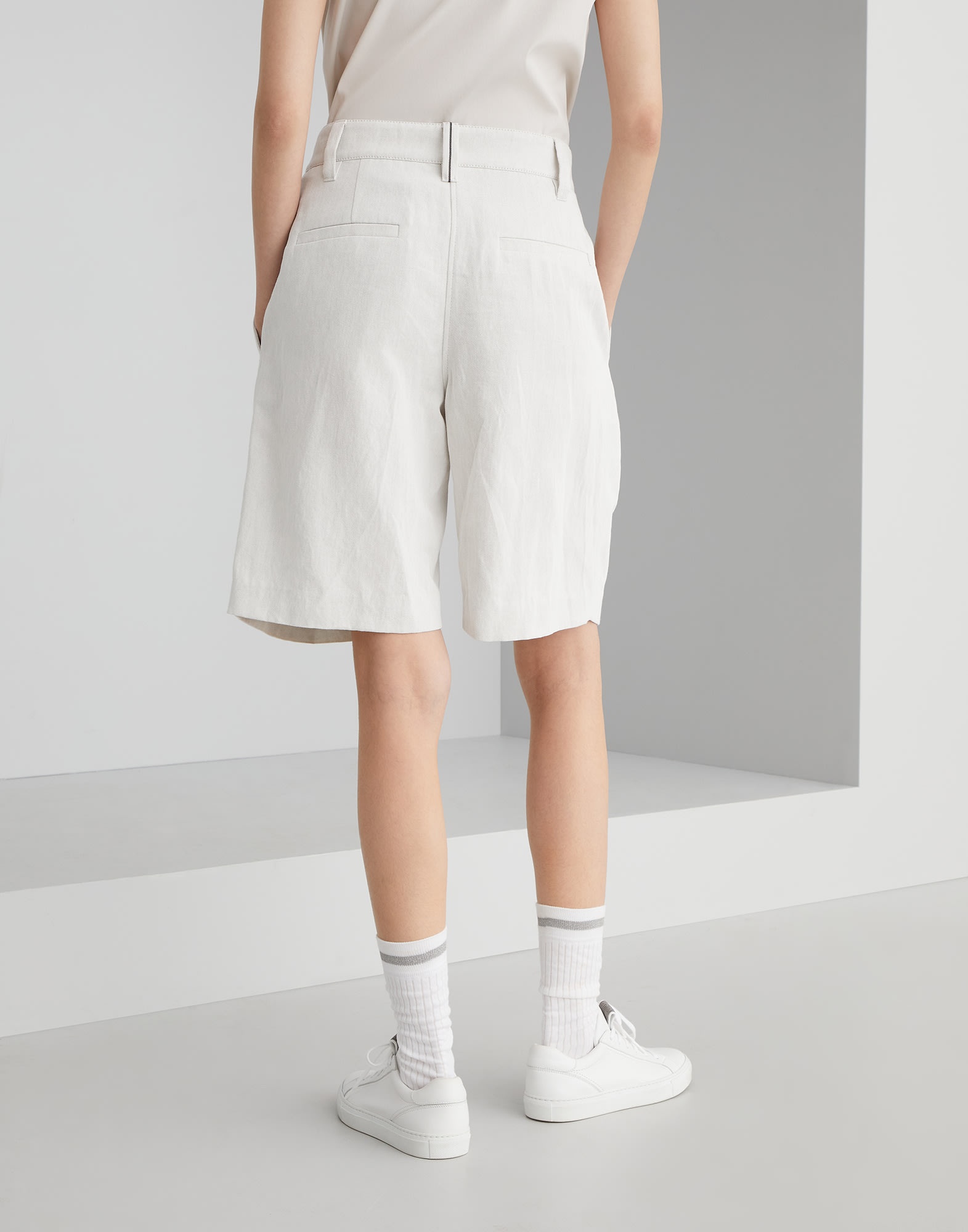 Cotton and linen gabardine city Bermuda shorts with monili - 2