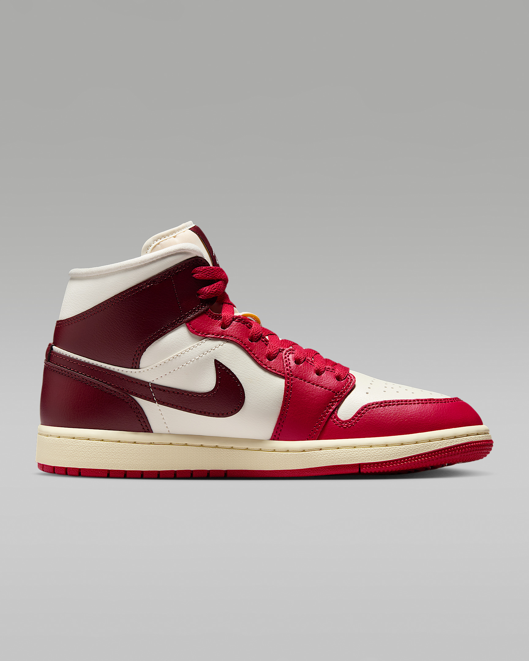 Air Jordan 1 Mid Women's Shoes - 3