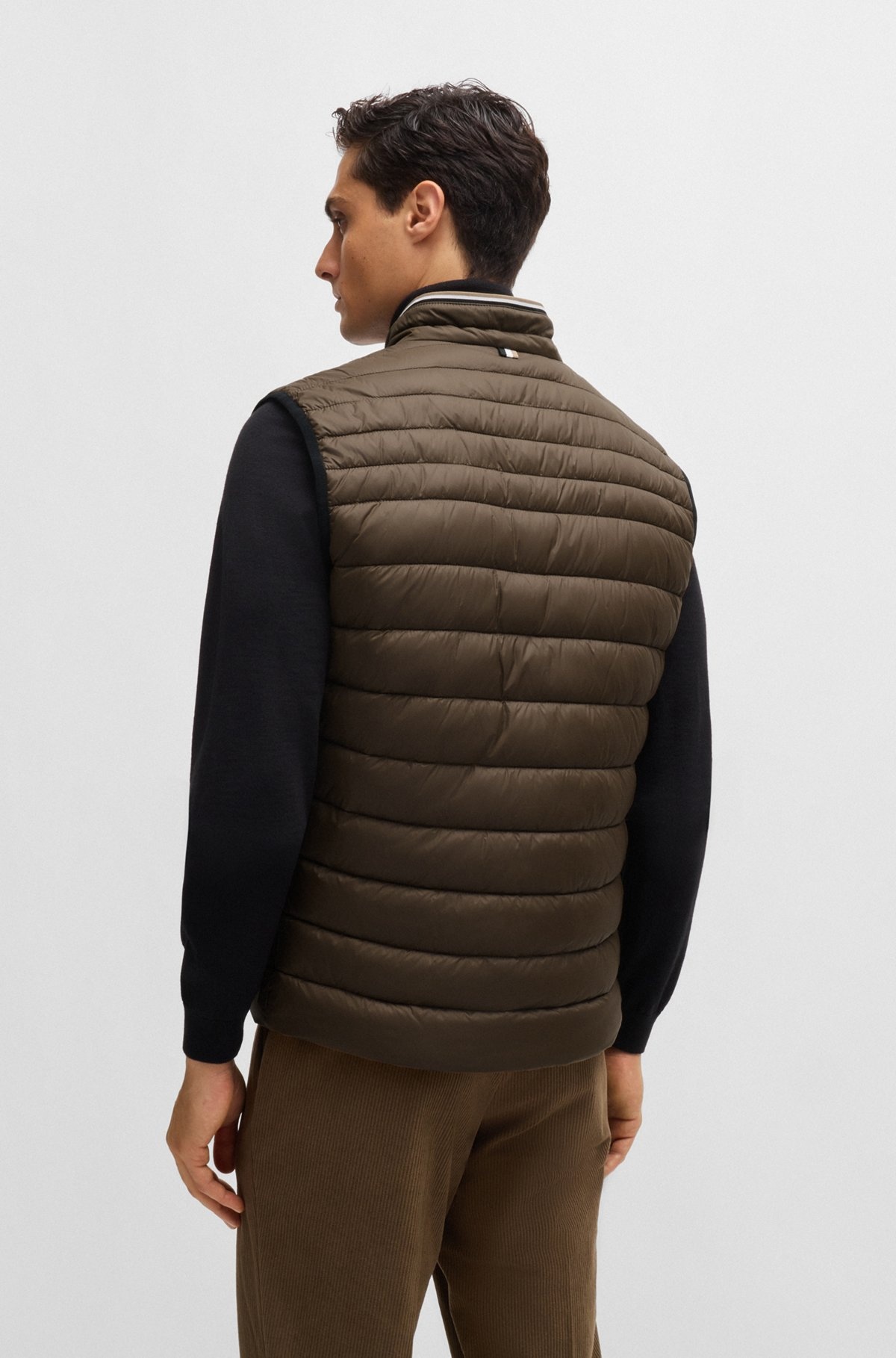 WATER-REPELLENT GILET WITH 3D-LOGO TAPE - 4