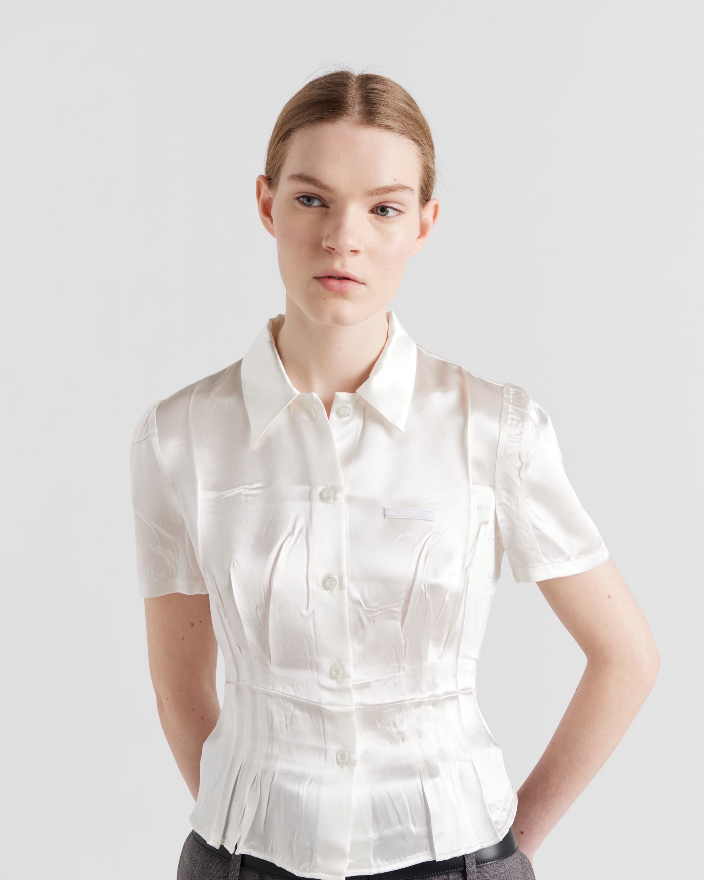 Short-sleeved satin shirt - 3