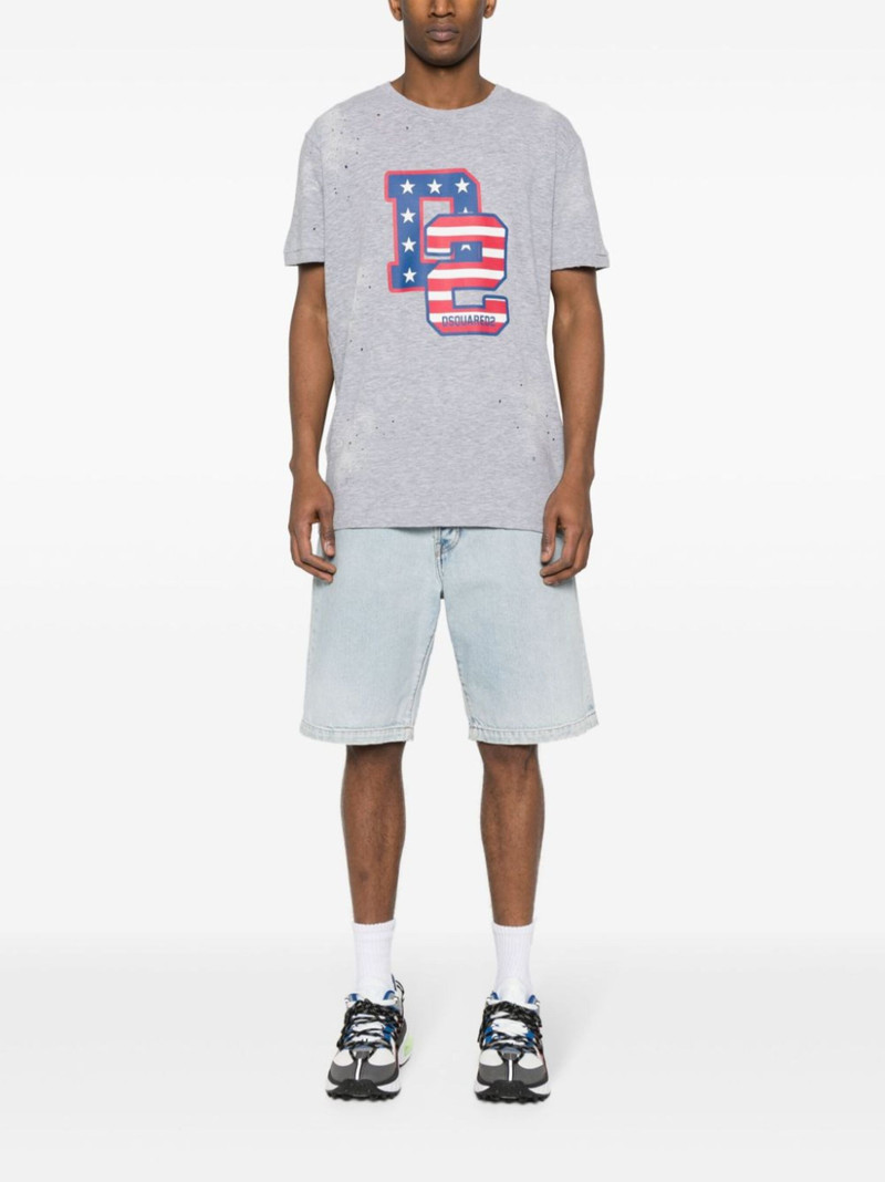 DSQUARED2 logo-print distressed T-shirt outlook
