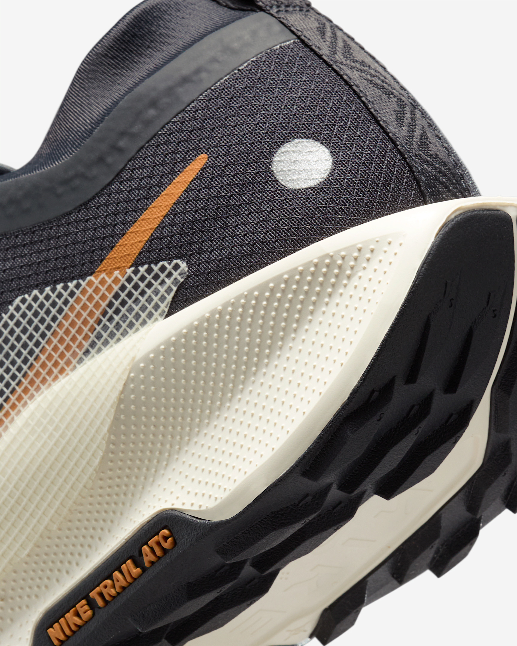 Nike Pegasus Trail 5 GORE-TEX Men's Waterproof Trail Running Shoes - 8