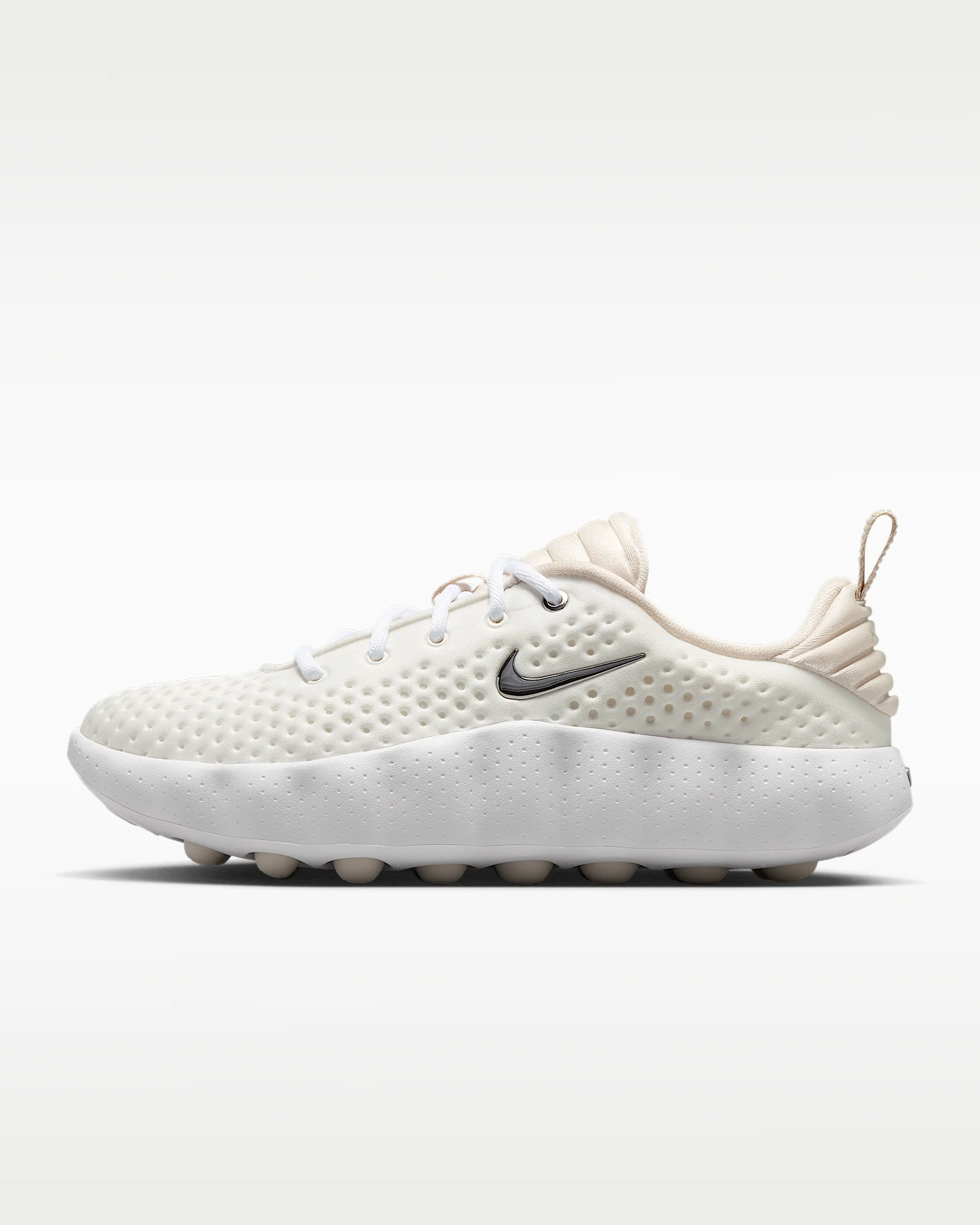 Nike Mind 002 Women's Pregame Shoes - 1