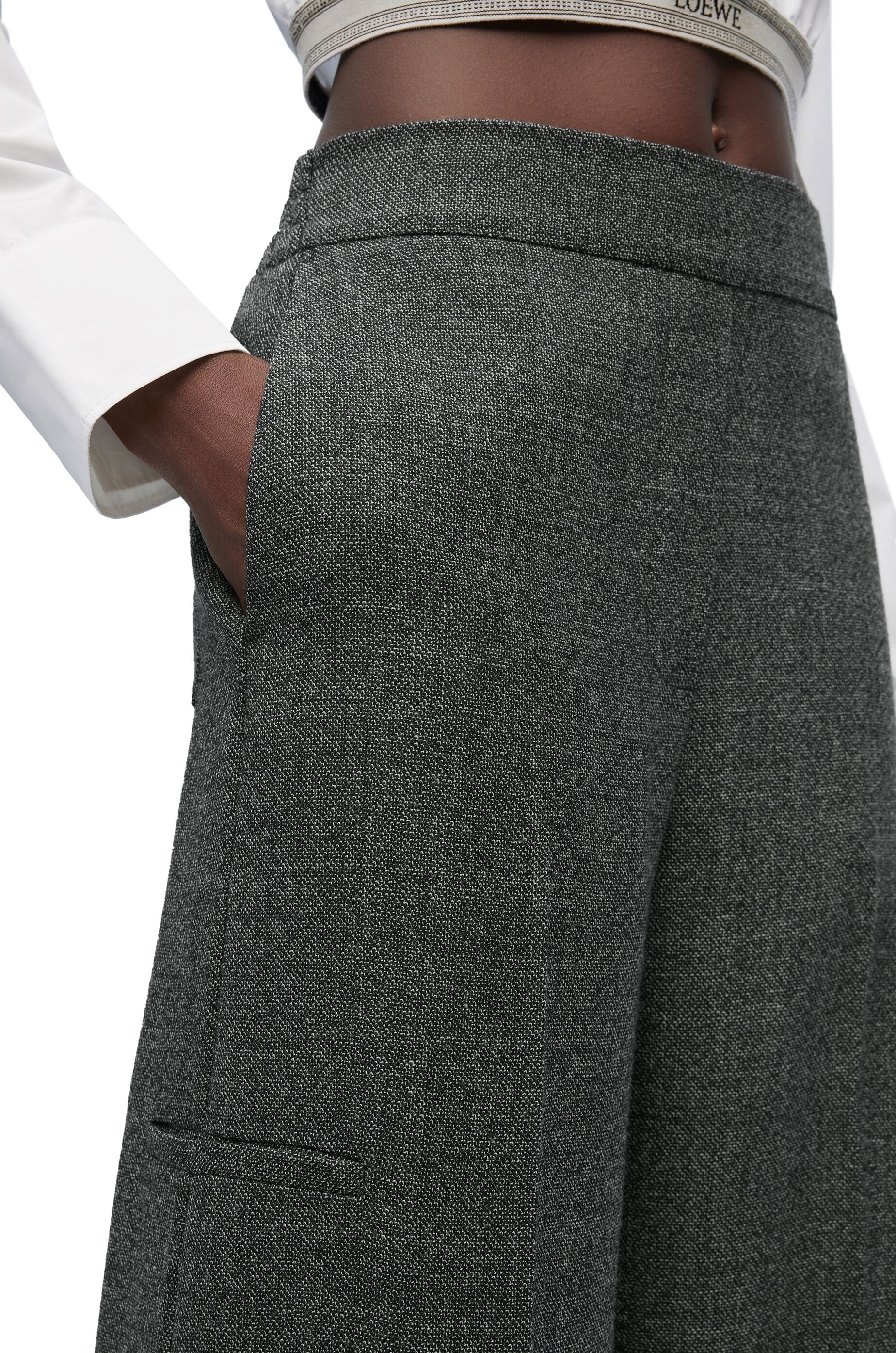 Cropped trousers in wool - 5