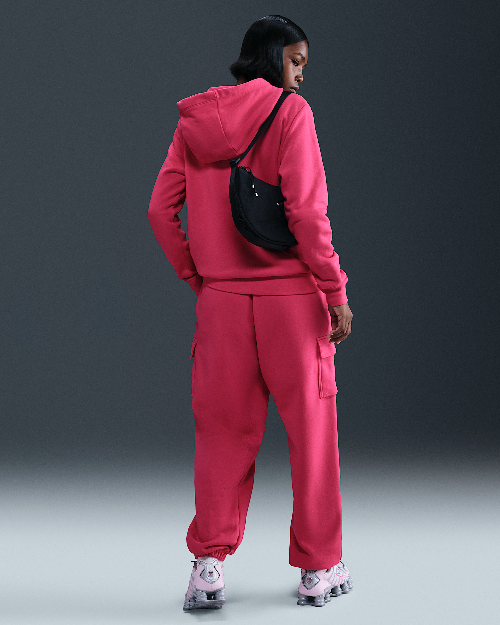 Nike Sportswear Club Fleece Women's Mid-Rise Oversized Cargo Sweatpants - 4