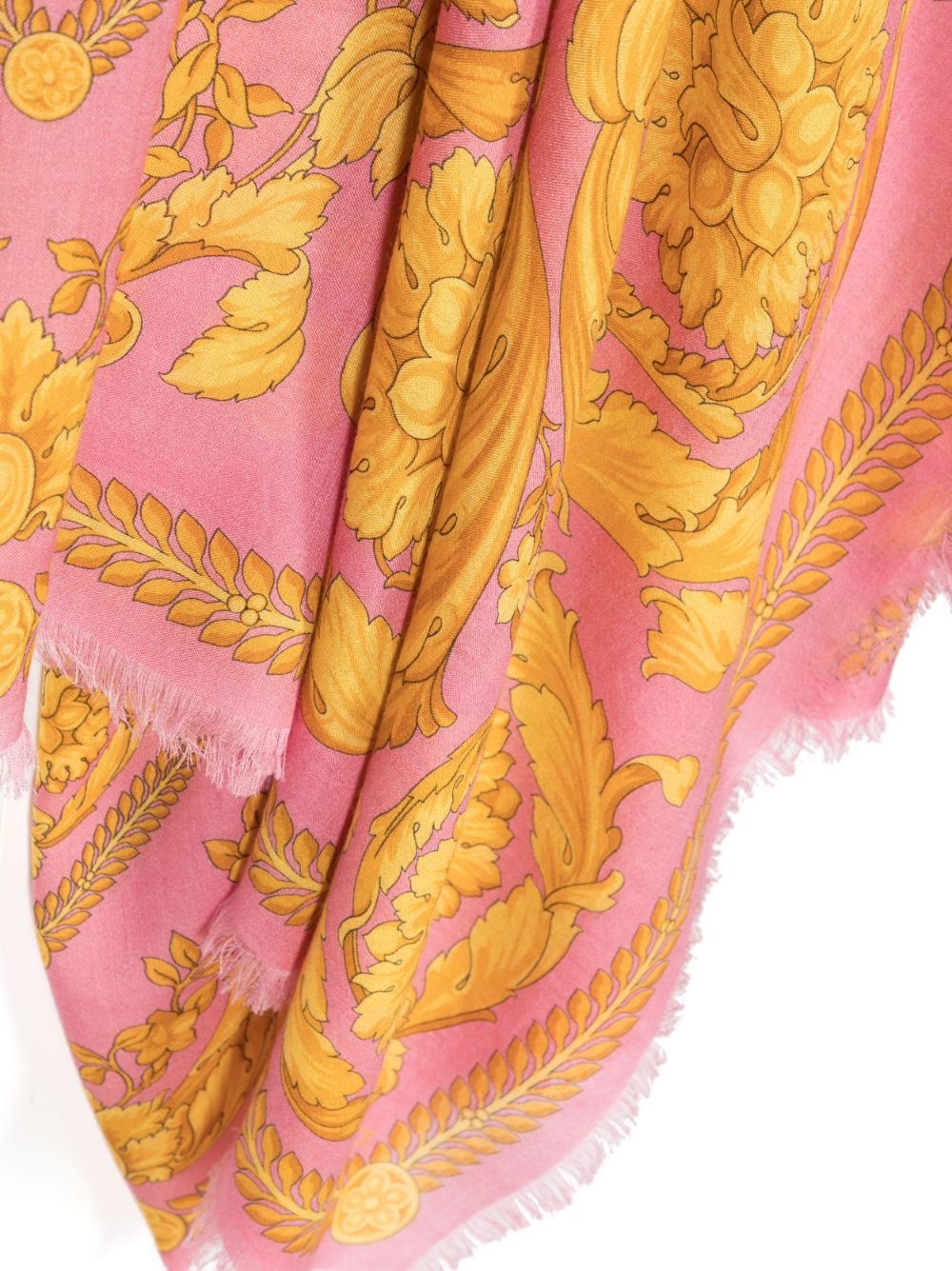 Barocco-print frayed scarf - 3