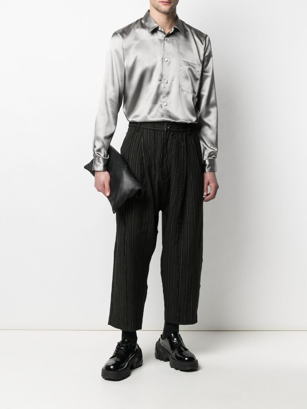 cropped pinstripe-pattern trousers - 2