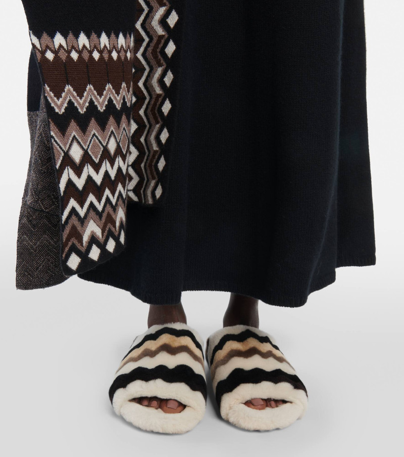 Saam chevron shearling slides 4