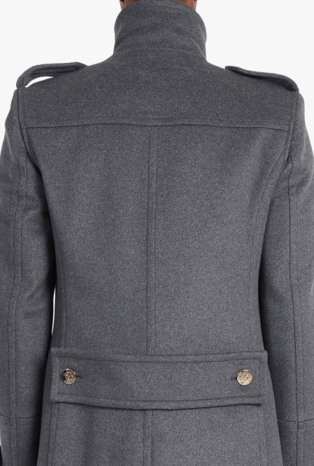 Long medium gray cashmere coat with double-breasted silver-tone buttoned fastening - 9