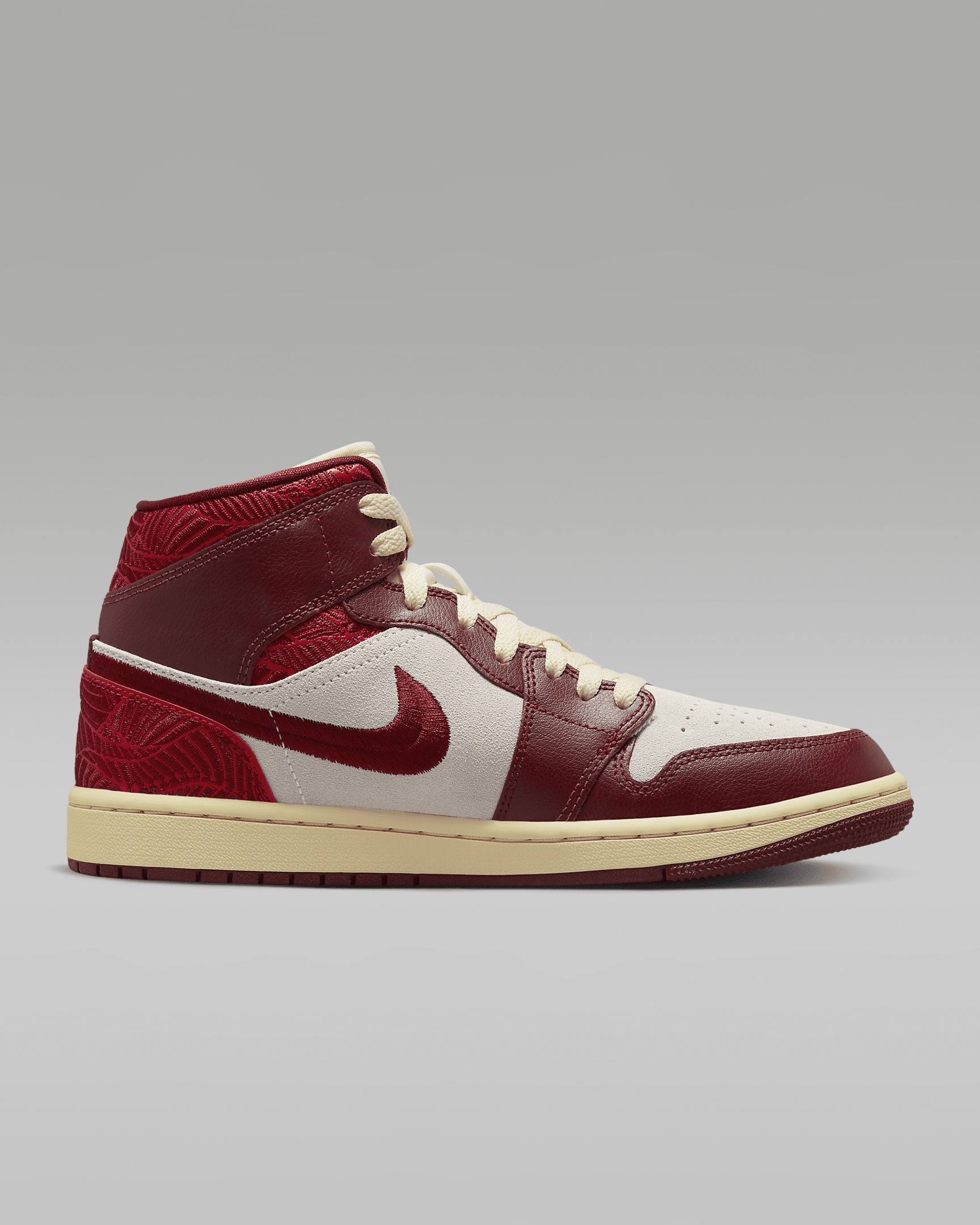 Air Jordan 1 Mid SE Women's Shoes - 3