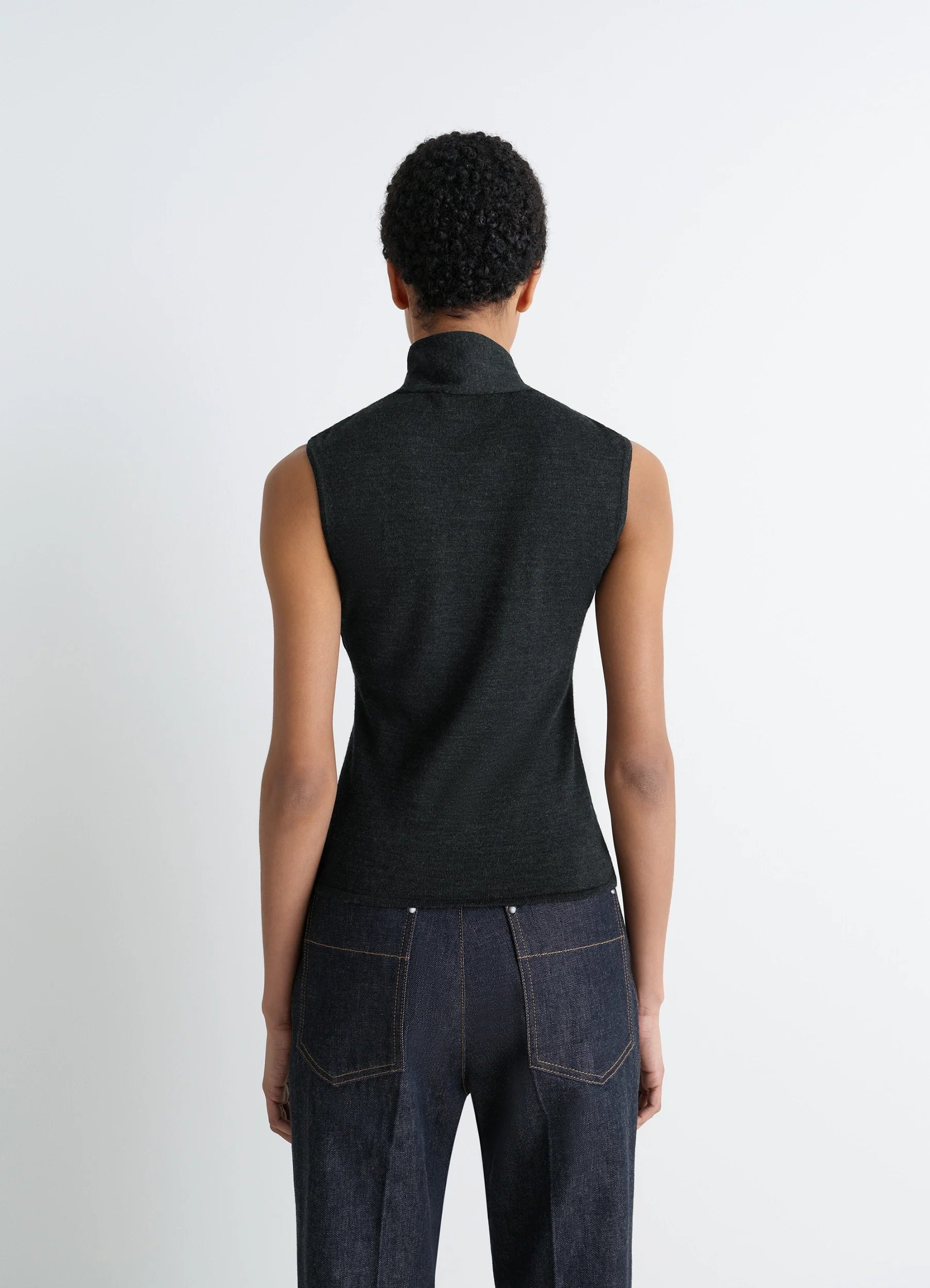 ASYMMETRICAL SLEEVELESS CARDIGAN - 5