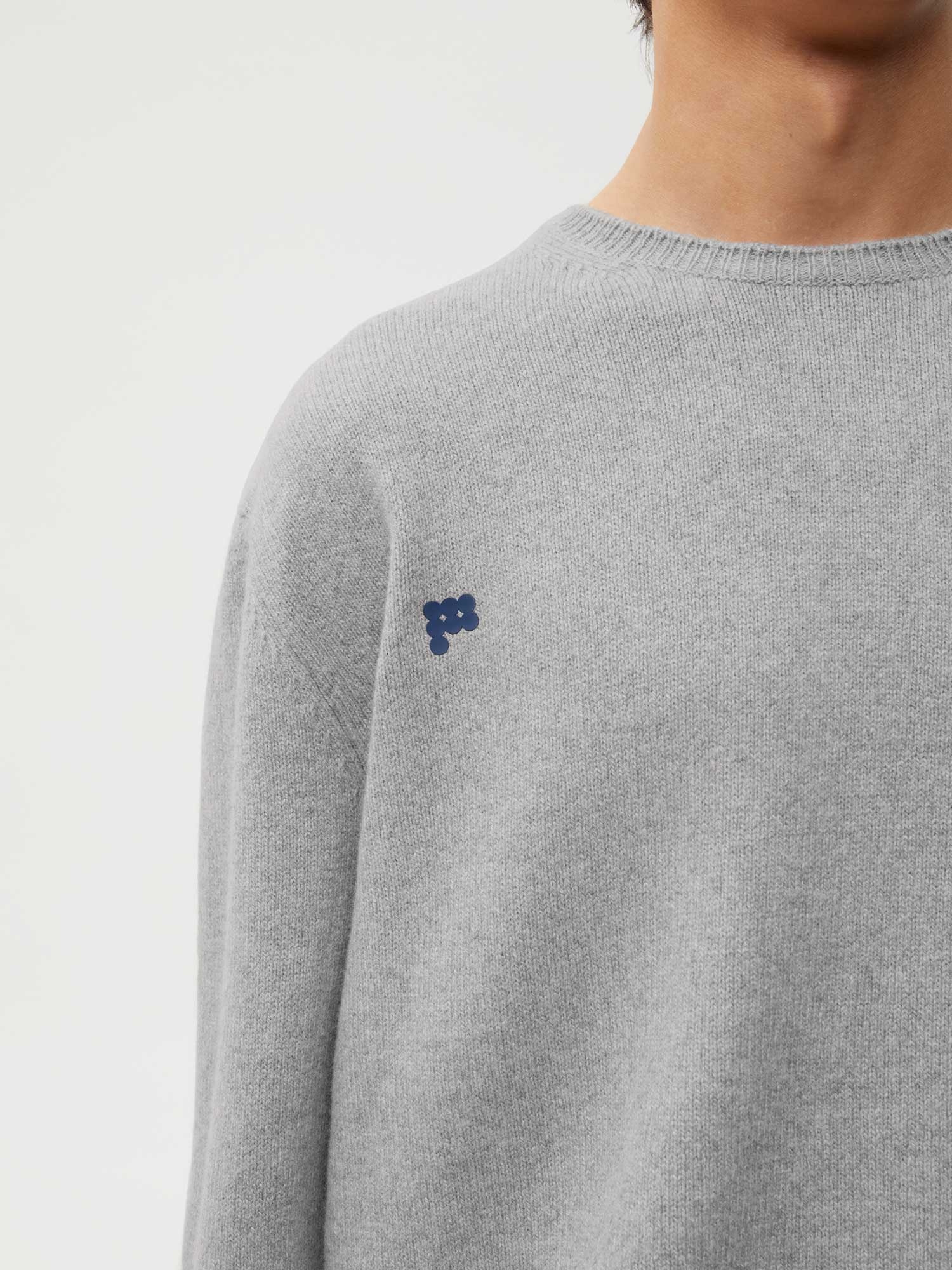 Mens Recycled Cashmere Crewneck Sweatshirt - Pale Grey Melange - 3