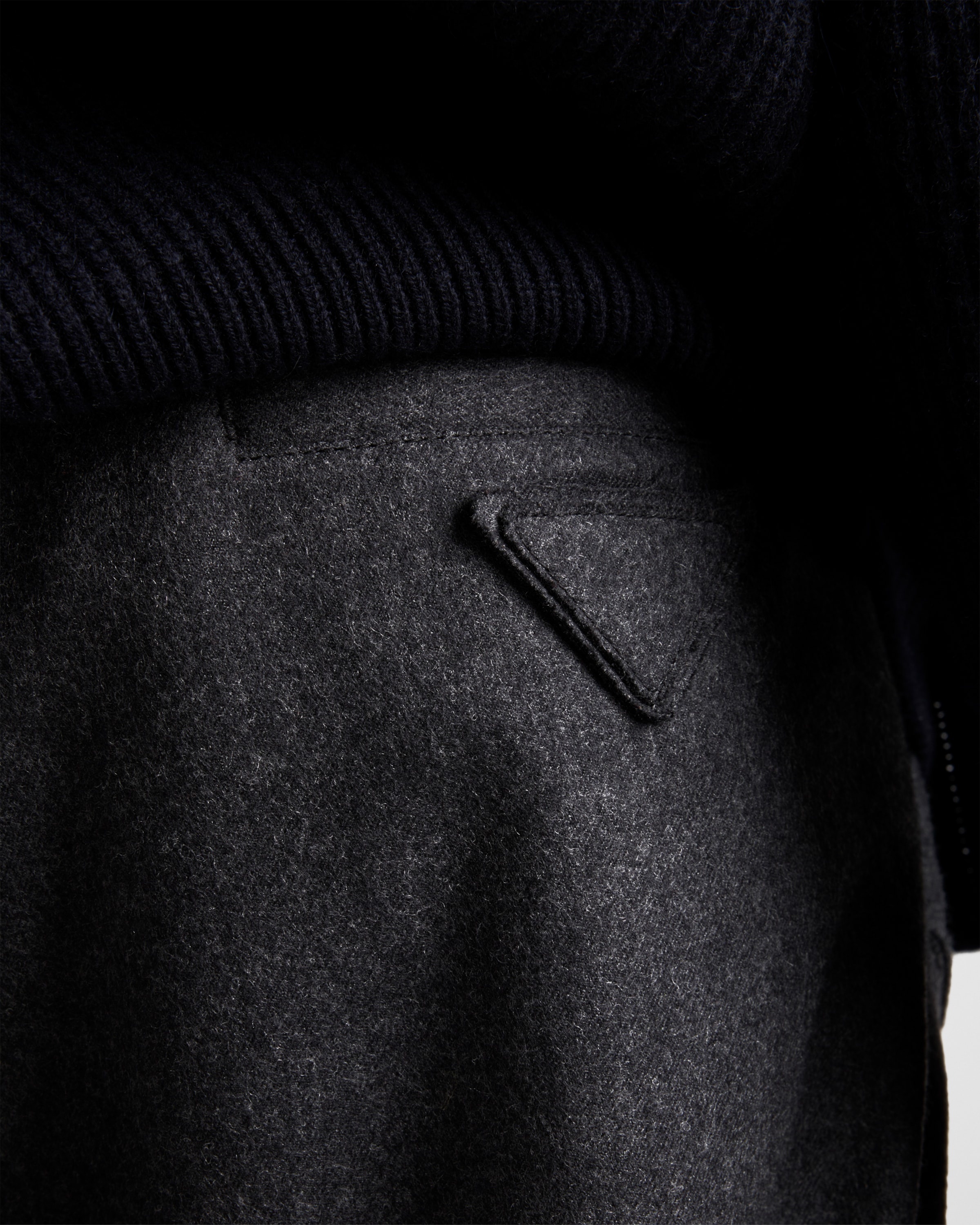 Wool pants with cargo pockets - 6