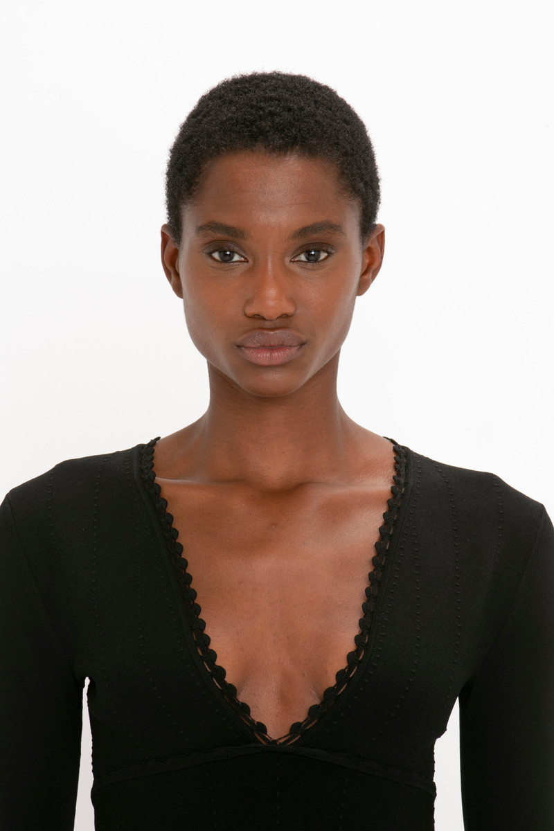 VB Body Long Sleeve V Neck Dress In Black 5