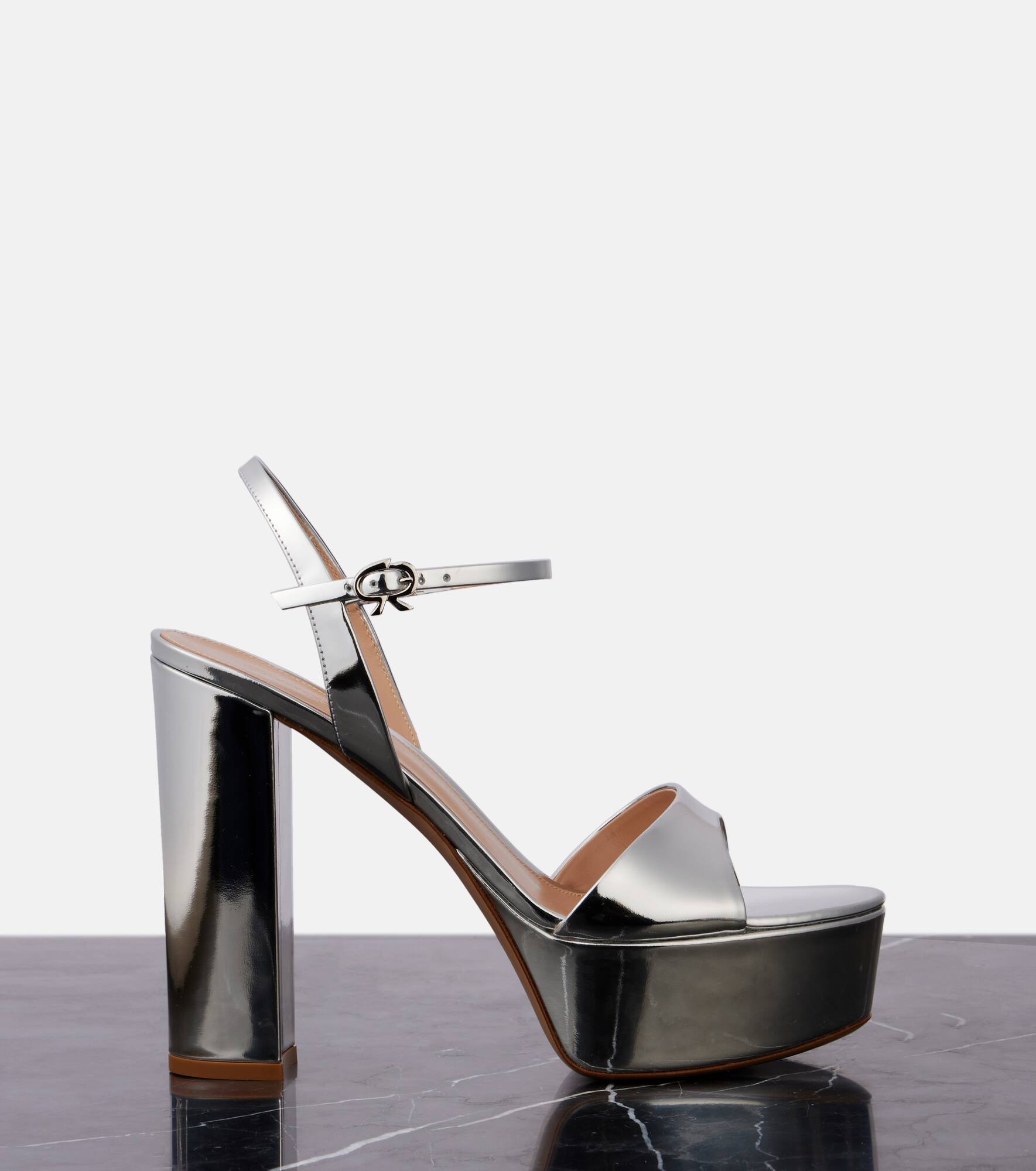 Metallic leather platform sandals - 4