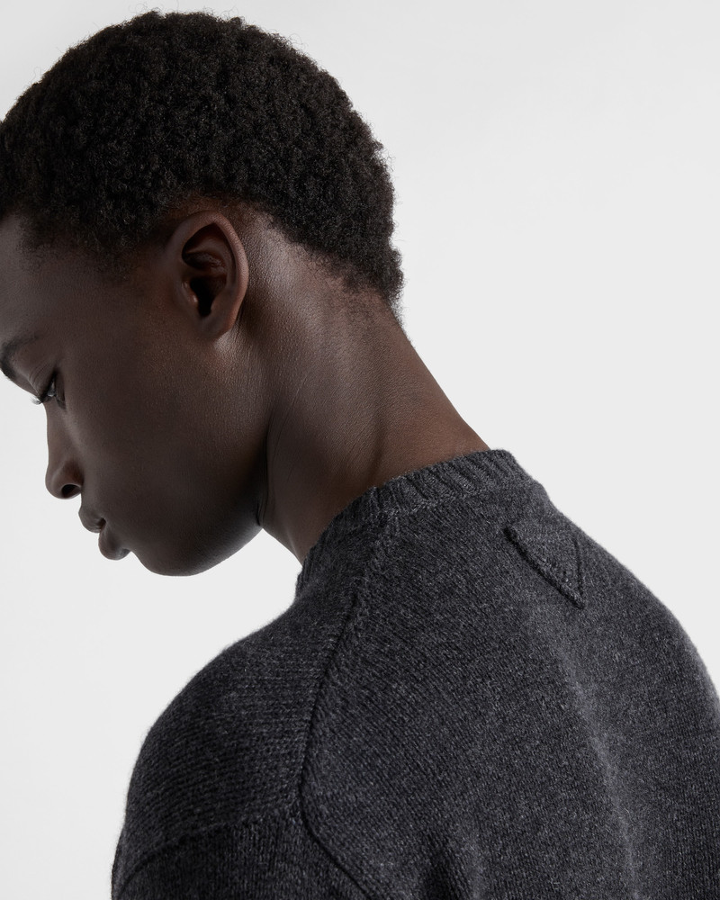 Cashmere crew-neck sweater 6
