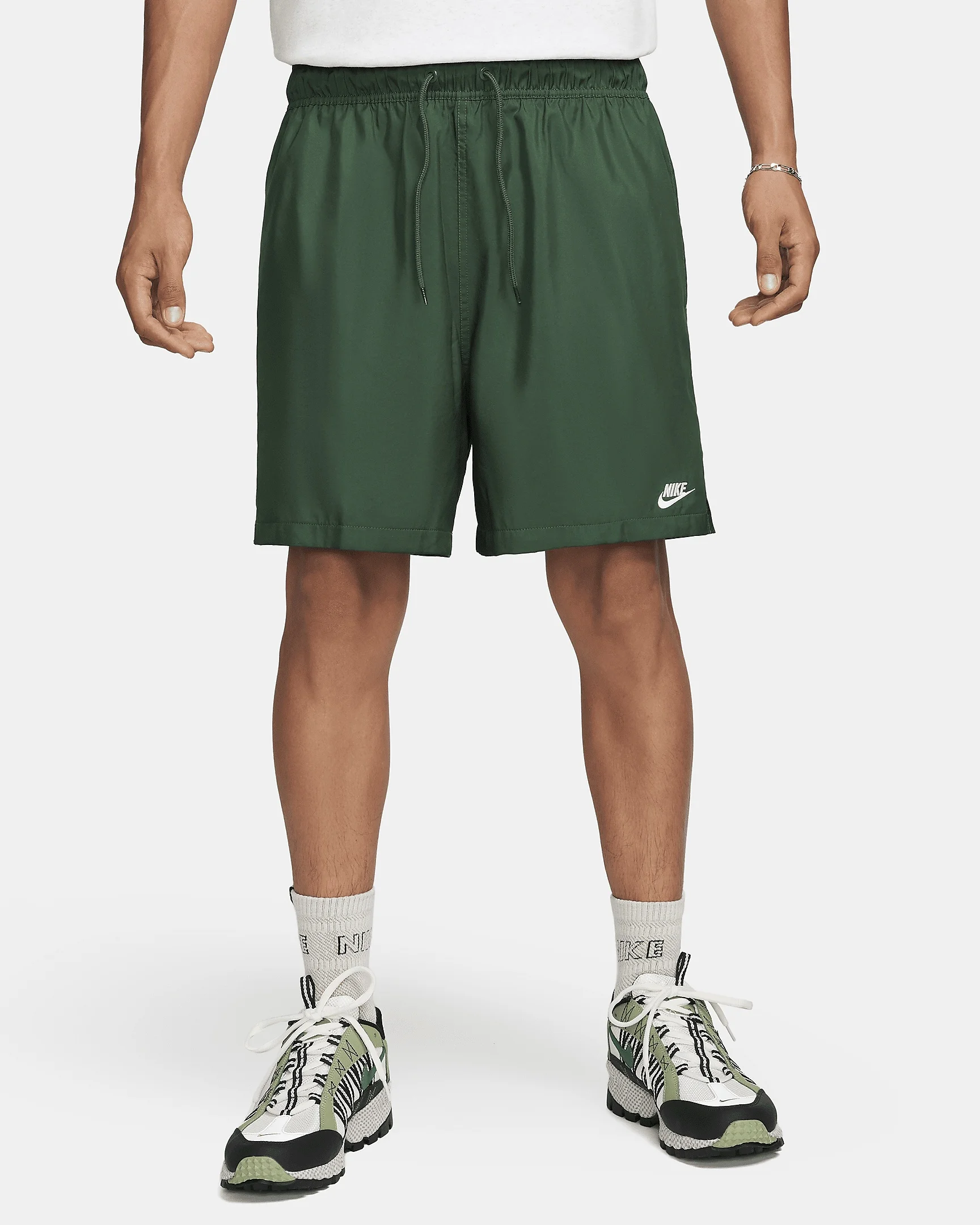 Nike Club Men's Woven Flow Shorts - 1