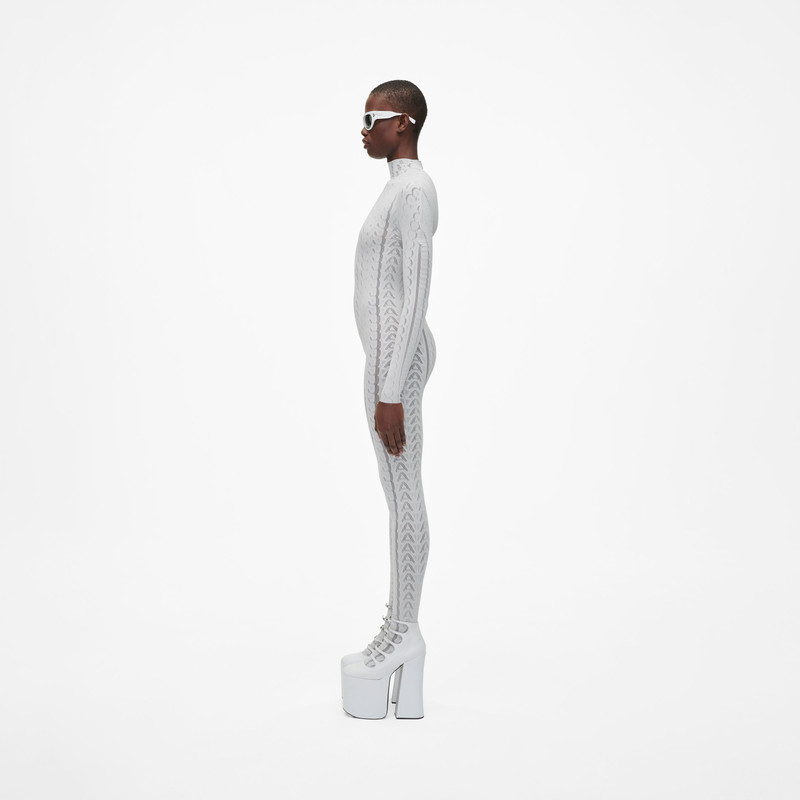 THE SEAMLESS CATSUIT 3