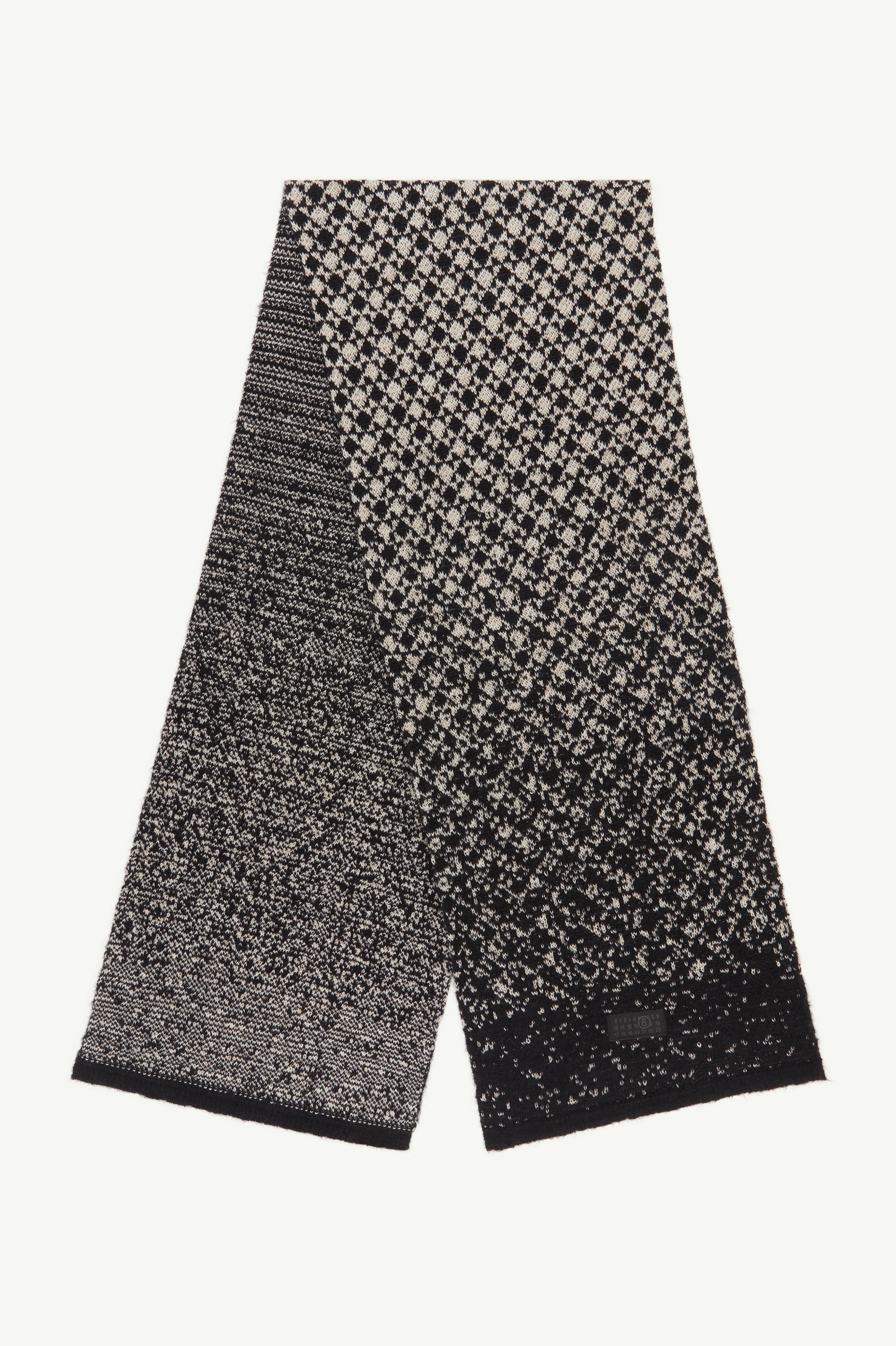 【送料&関税込】Maison Margiela Scarf MAISON MARGIELA Printed silk-twill scarf | THE OUTNET