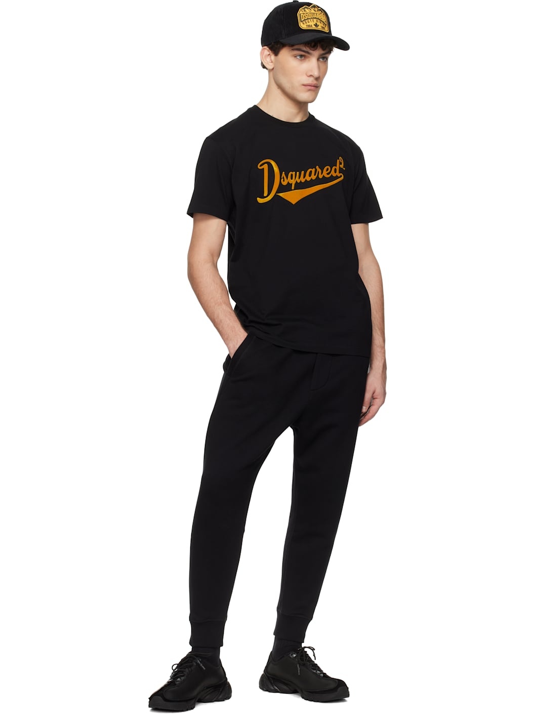 【D SQUARED2】Cool Fit Velvet Logo T-Shirt DSQUARED2 COOL FIT VELVET LOGO T-SHIRT | REVERSIBLE