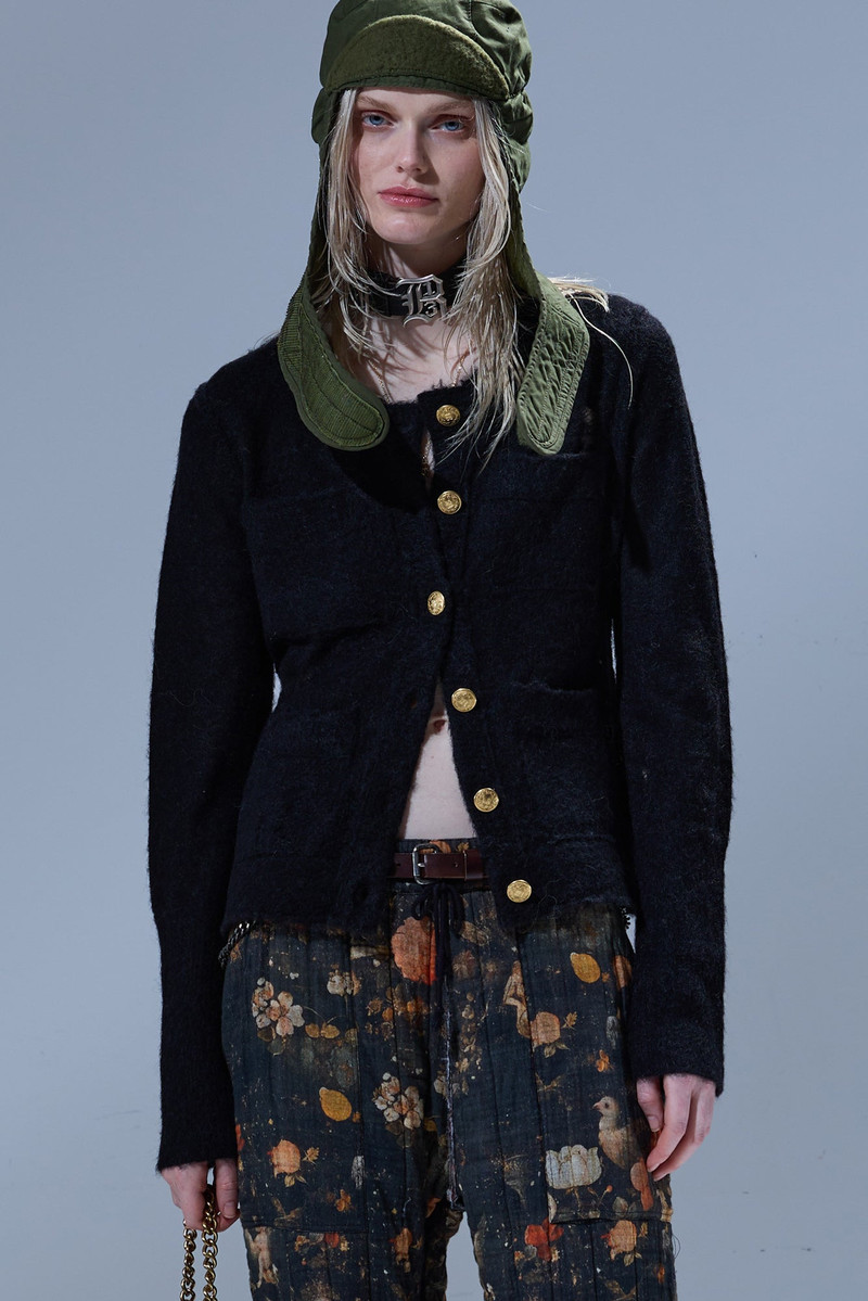 ELONGATED SHRUNKEN CREWNECK CARDIGAN 1