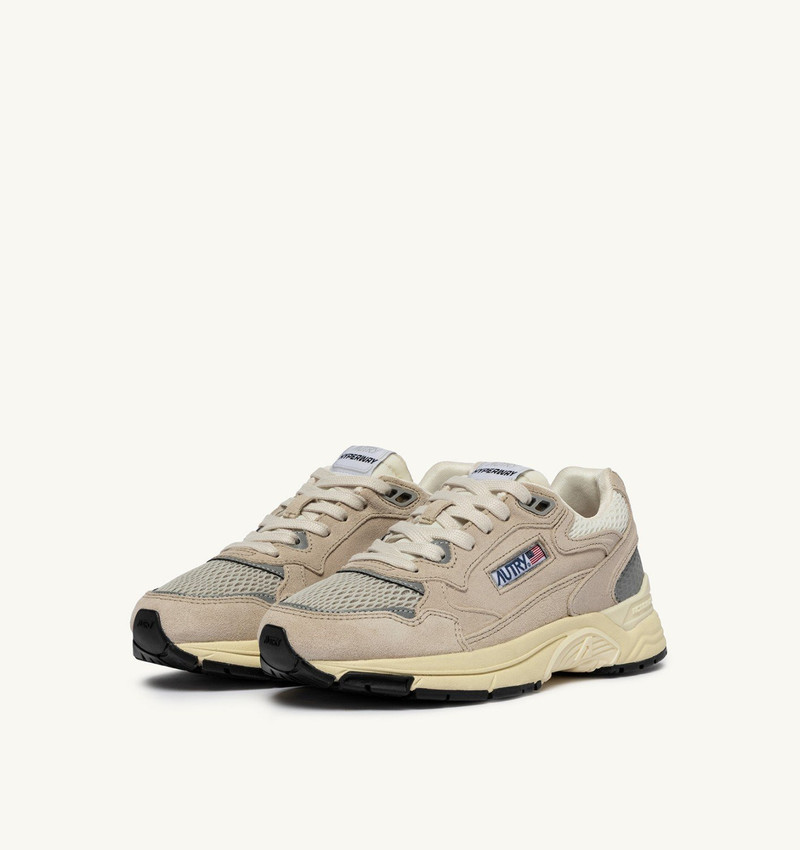 AUTRY HYPERWAY SNEAKERS IN SAND BROWN AND SILVER-TONE SUEDE AND MESH outlook