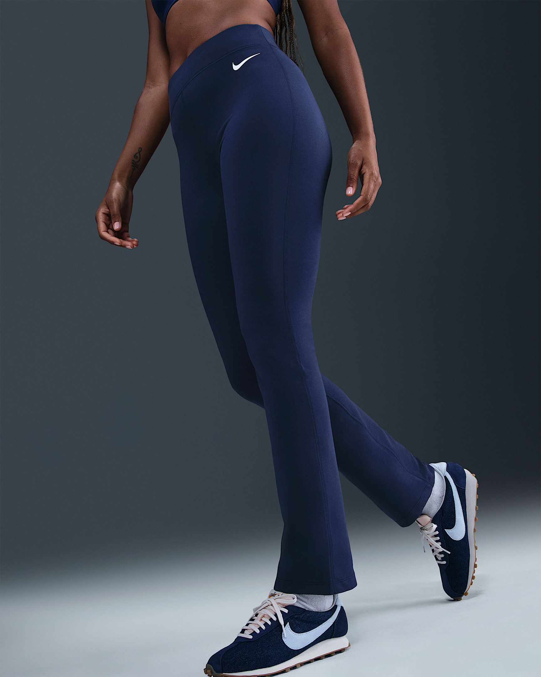 Nike Sportswear Classic Women's High-Waisted Bootcut Pants - 2