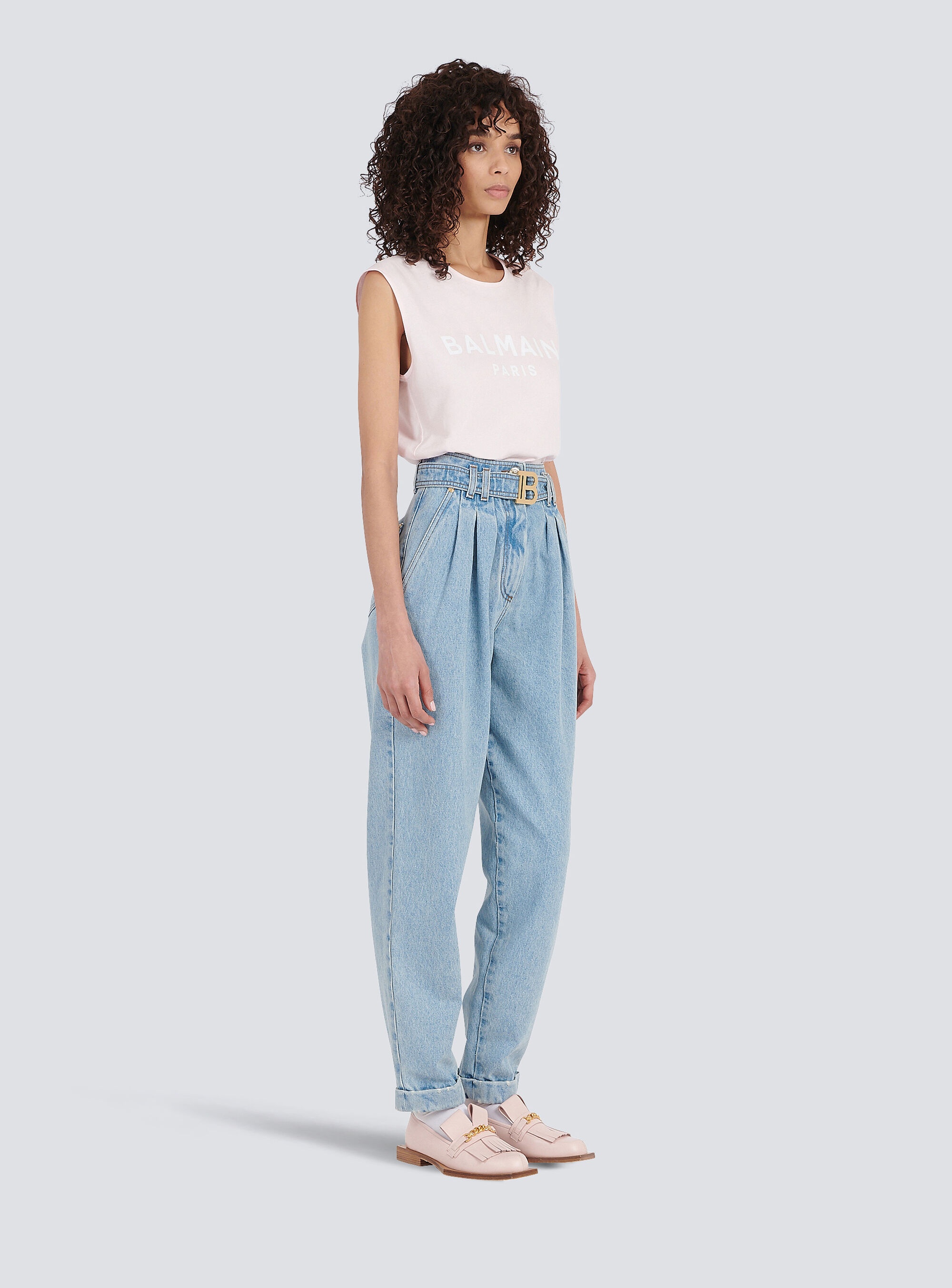 Boyfriend cut eco-designed jeans with Balmain buckle - 5