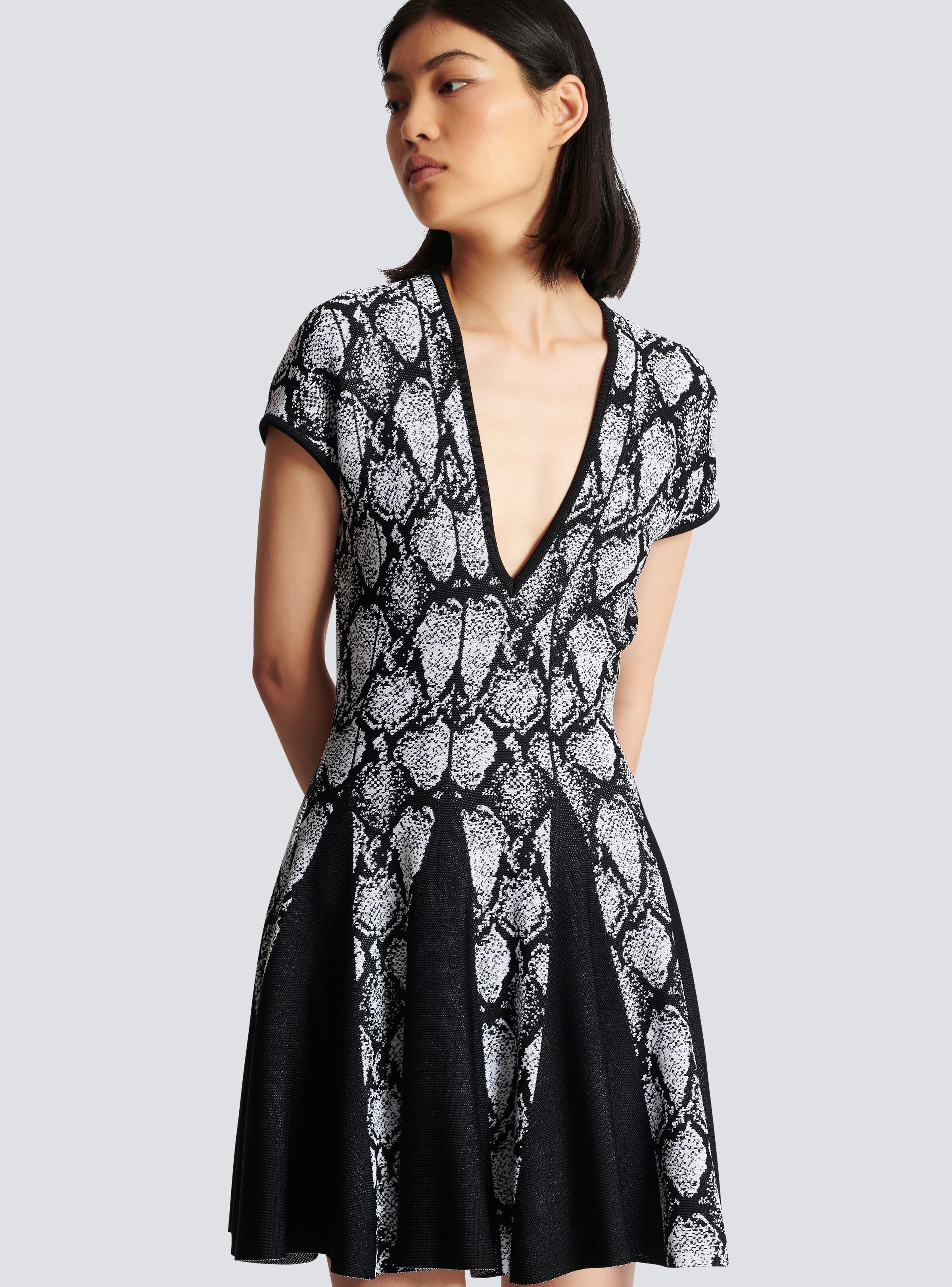 Snakeskin jacquard dress - 7