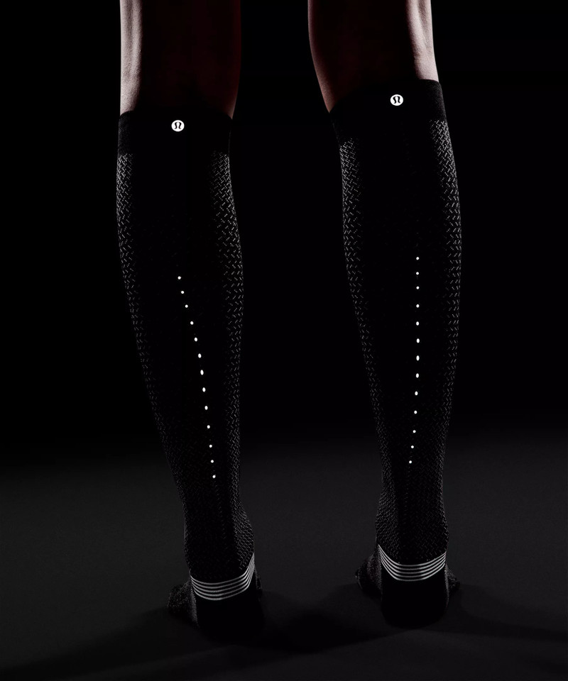 Women's MicroPillow Compression Knee-High Running Socks *Light Cushioning 4