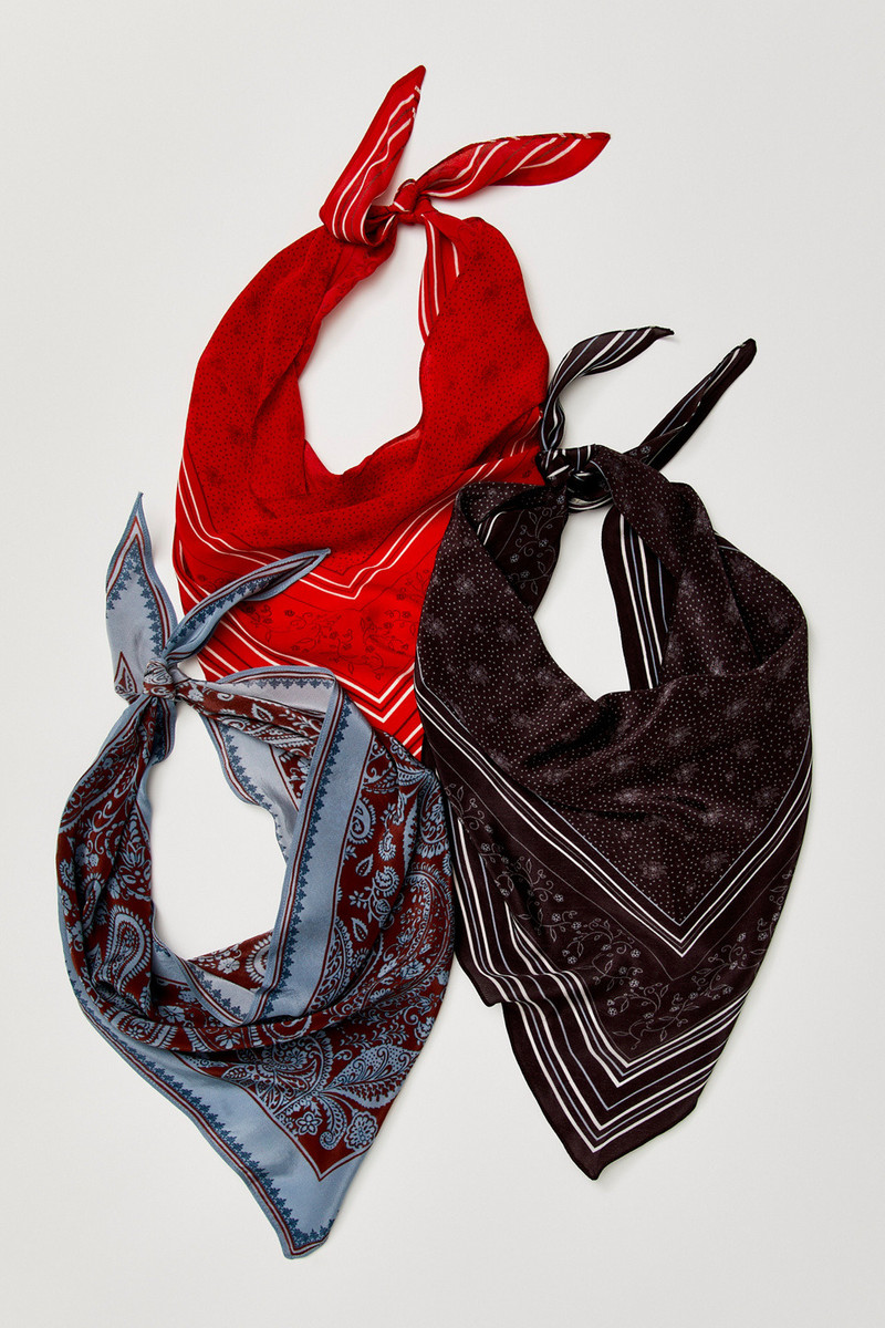 Essential Triangle Bandana 10