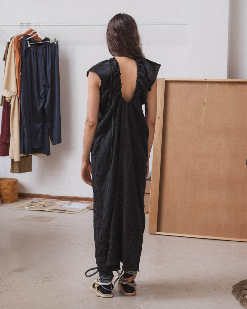 BASERANGE Max Dress - Crinkle Linen outlook