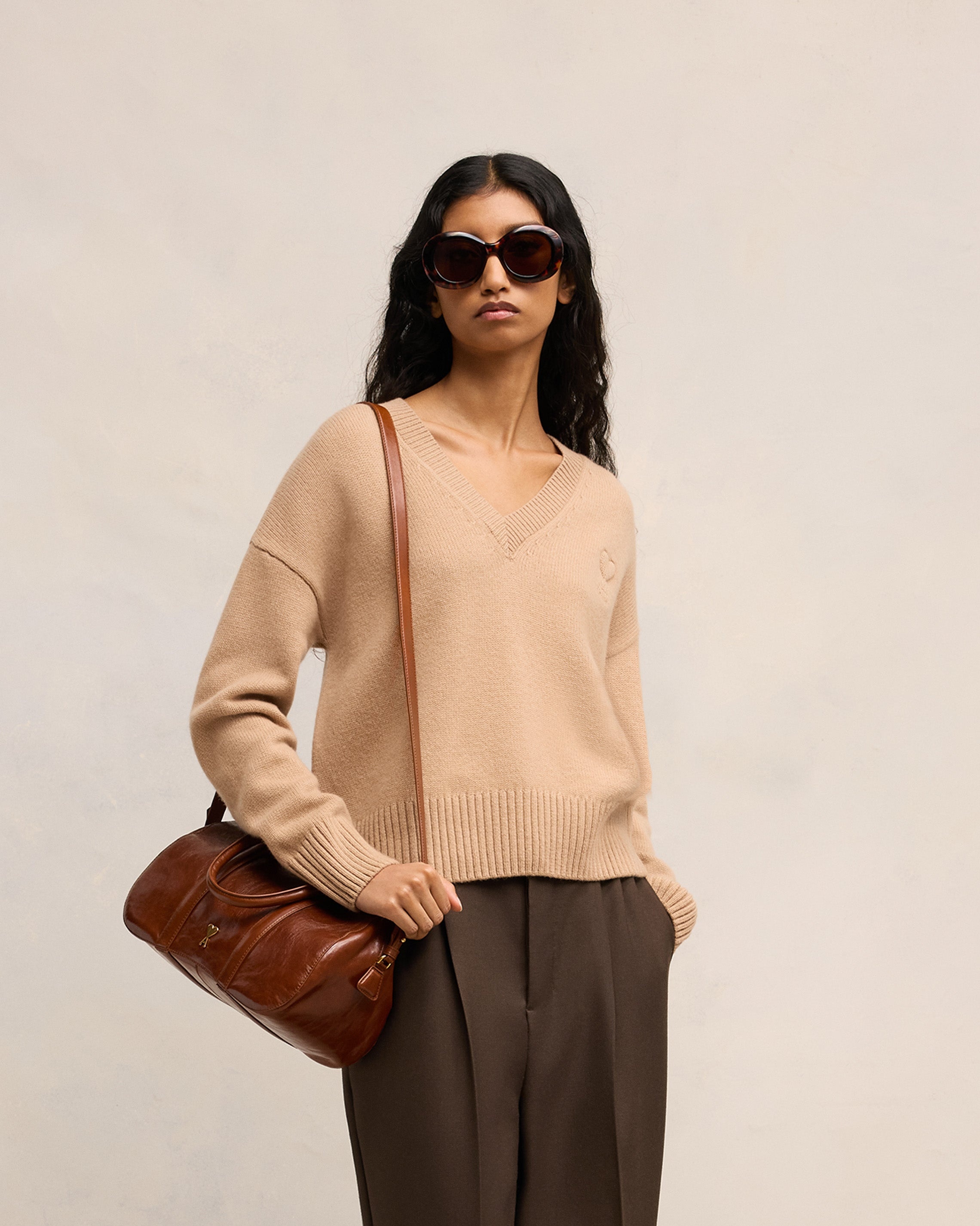 EMBOSSED AMI DE COEUR V NECK SWEATER - 2