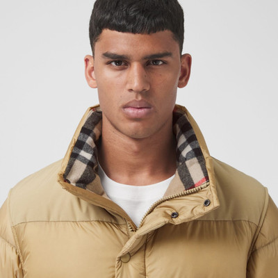 Burberry Detachable Sleeve Hooded Puffer Jacket outlook