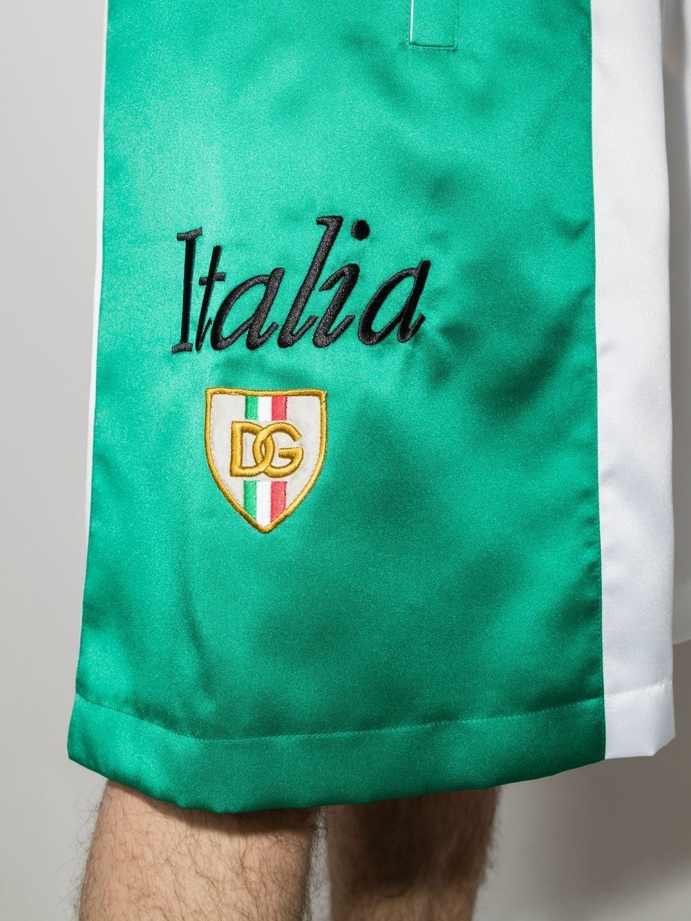 Italia colour-block knee-length shorts - 4