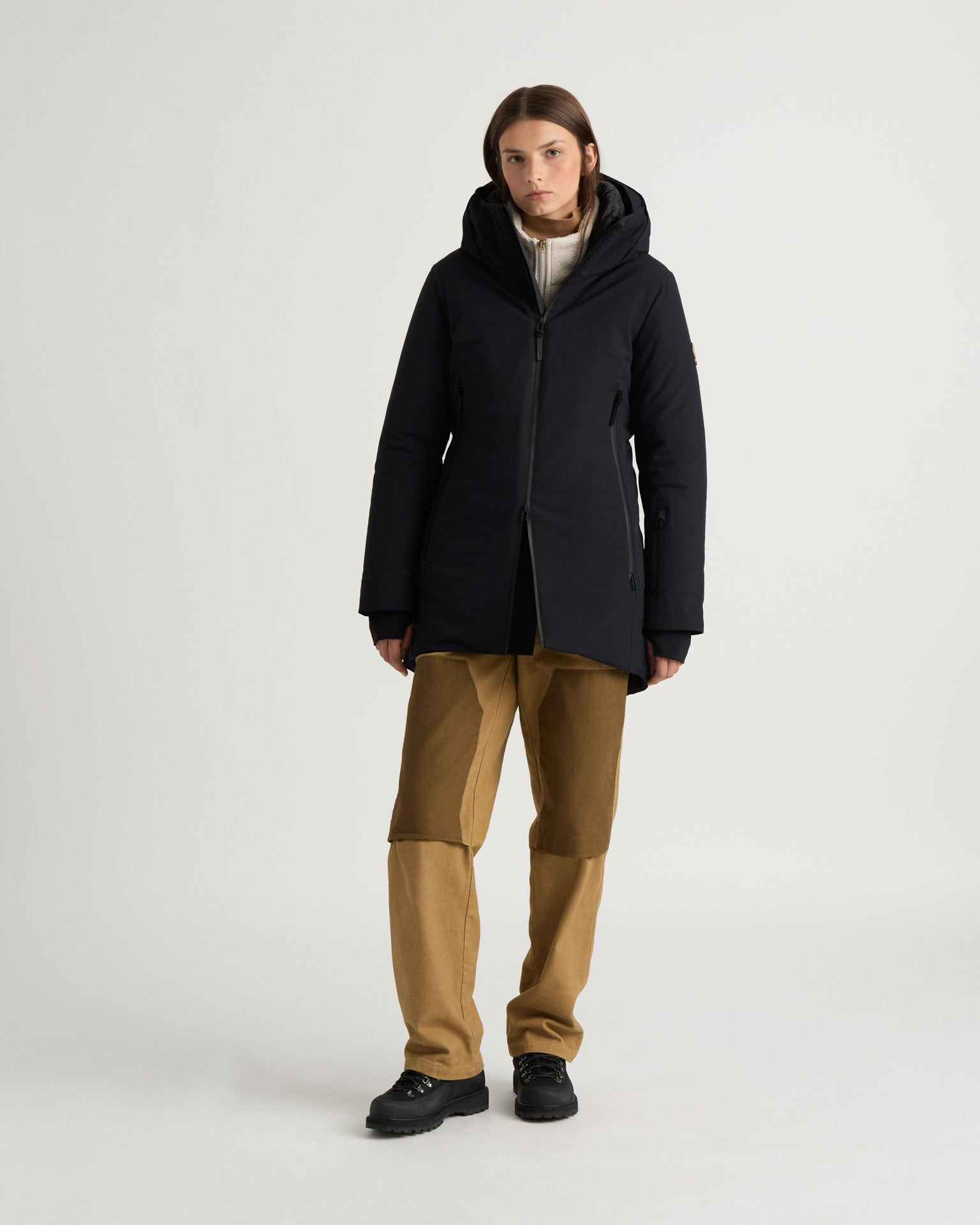Laurier - Jet Black - 3