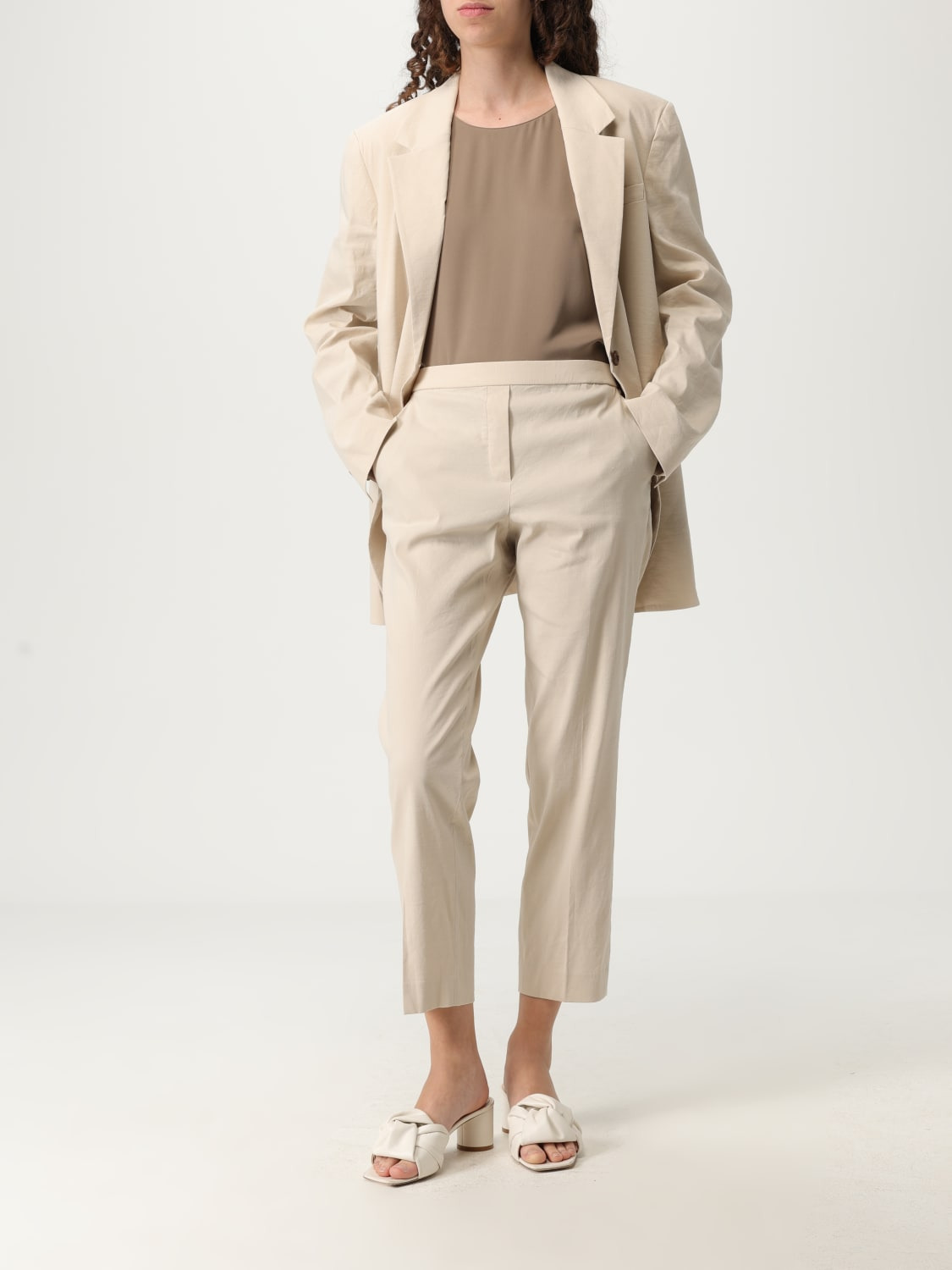 Blazer woman Theory - 2