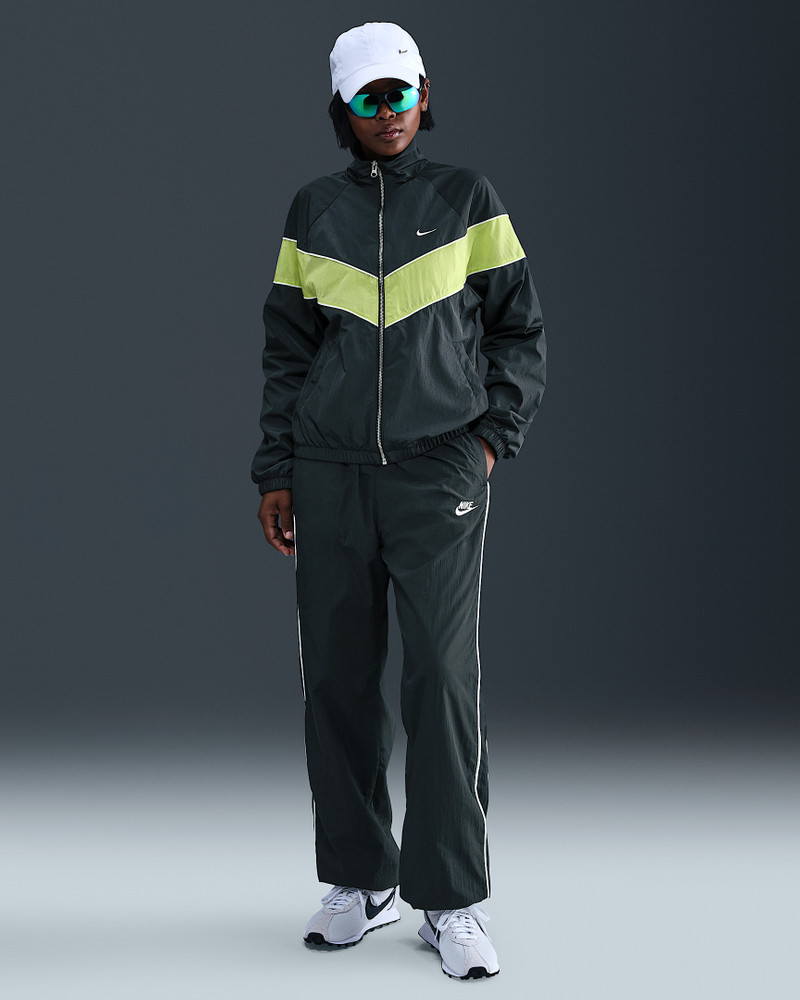 Nike Sportswear Windrunner Women's Woven Pants - 1