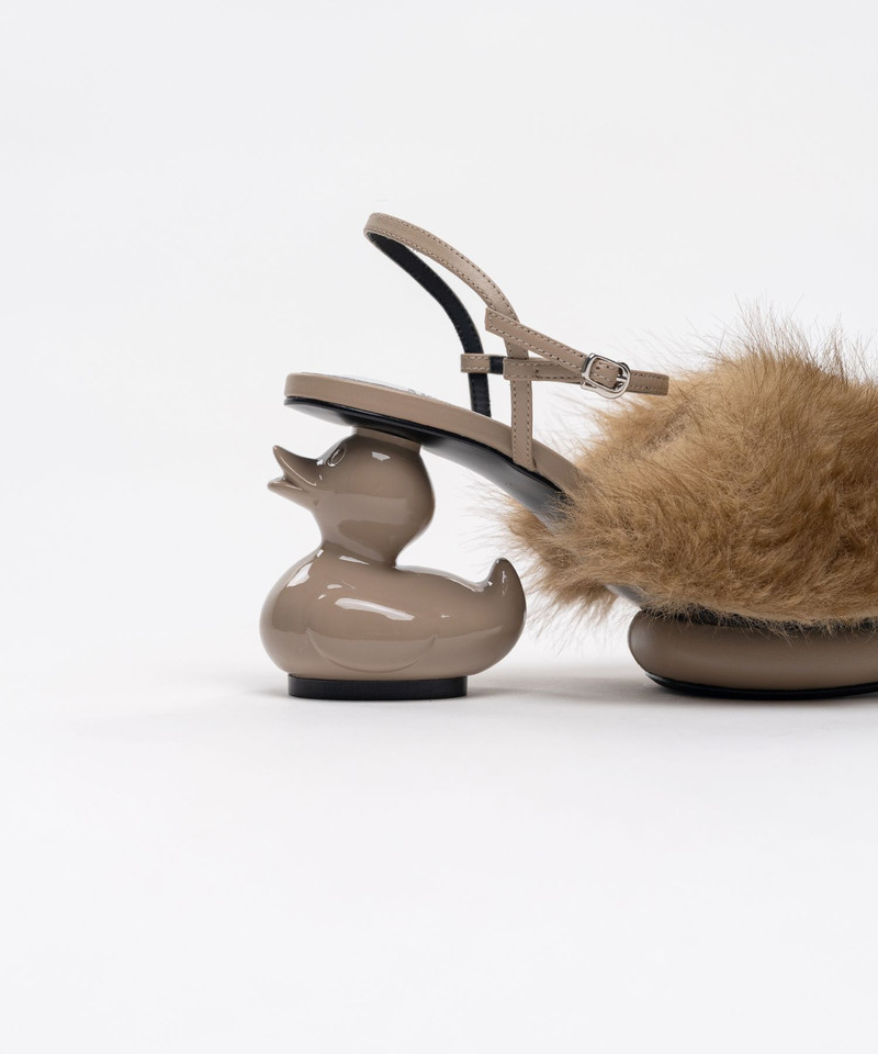 Duck Heel Fur Sandals 15